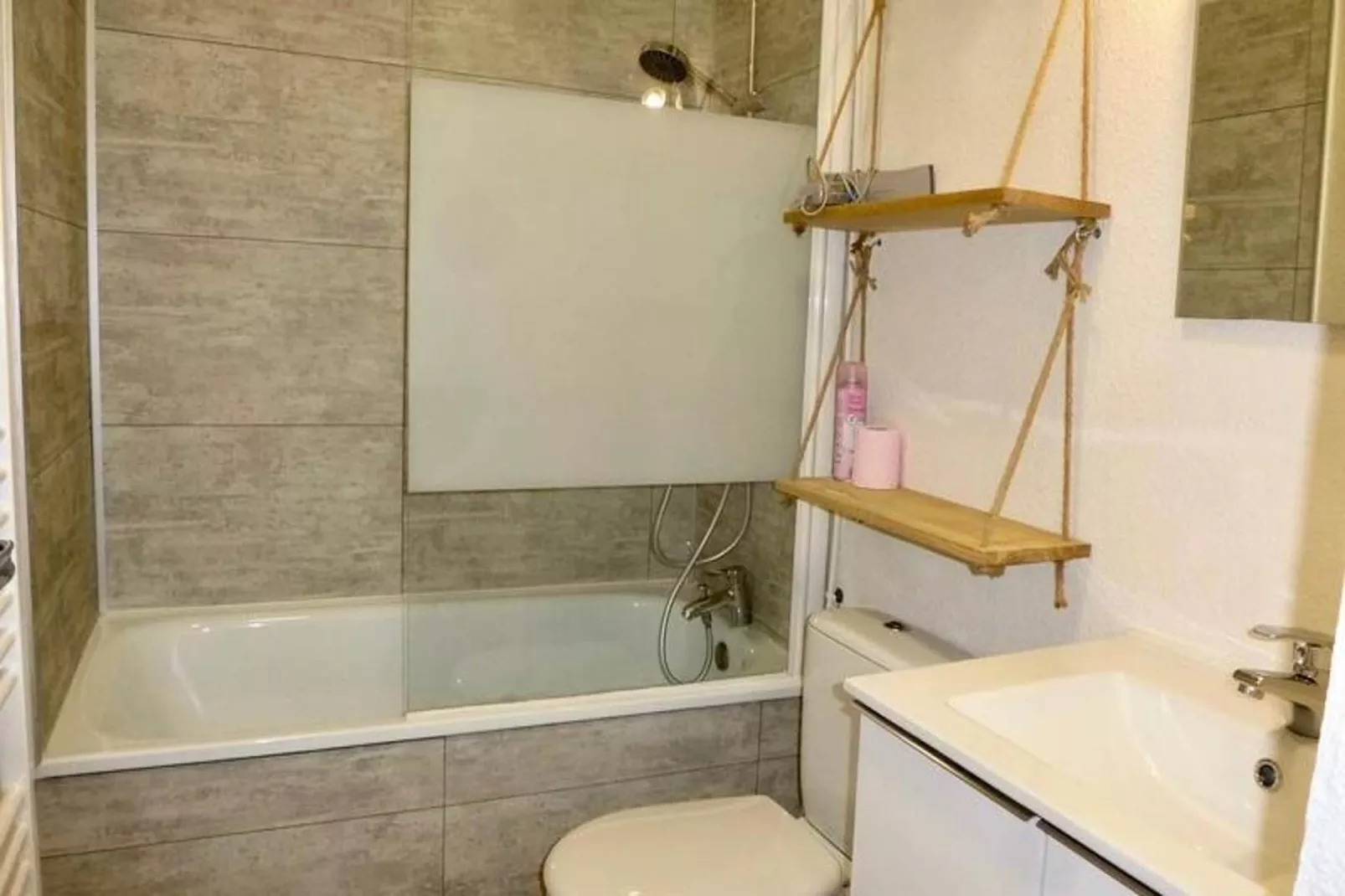 Résidence Ayre-Badkamer