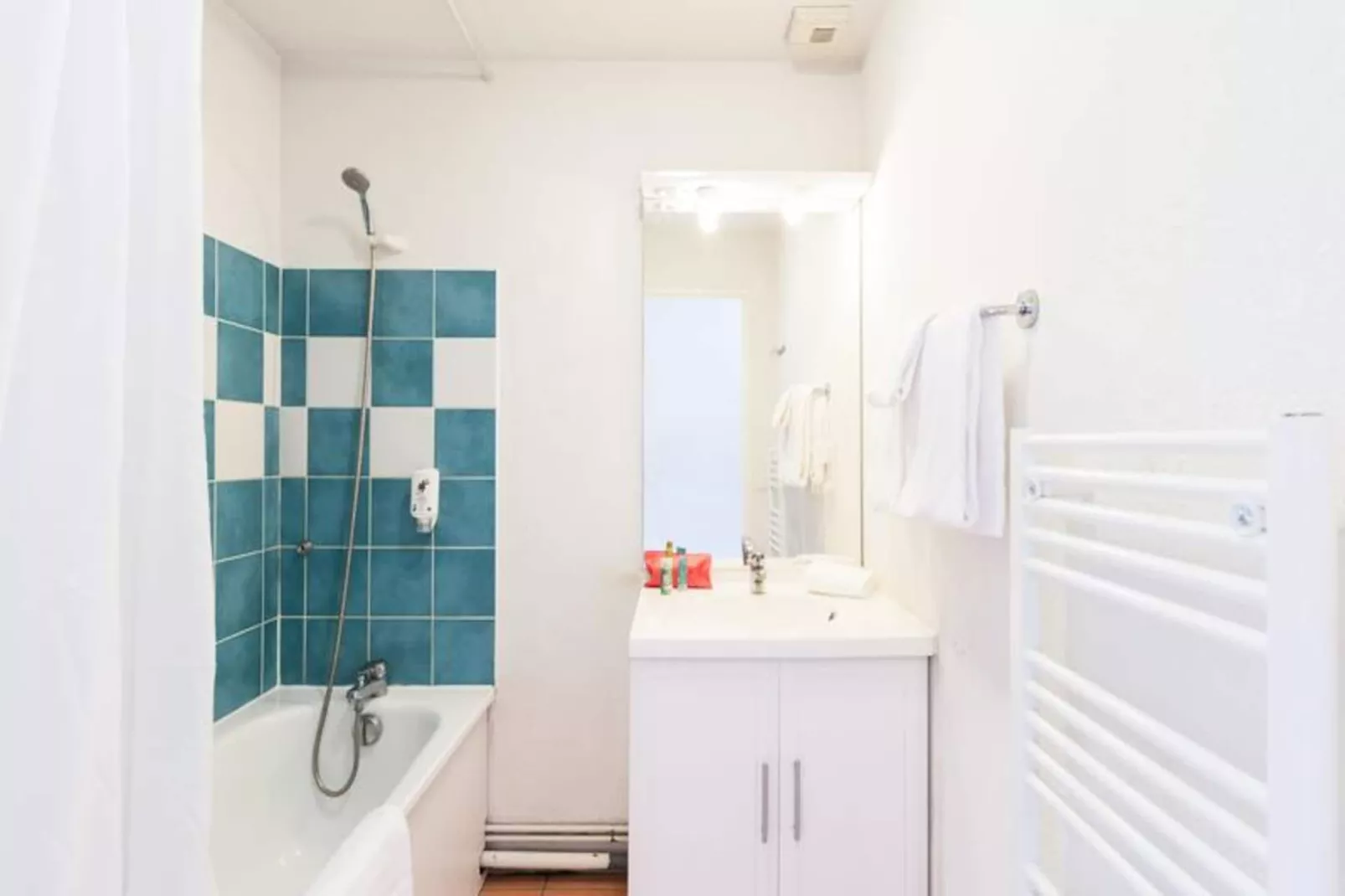 Appart'hôtel Garden & City Lyon - Lissieu 3*-Image-tags.