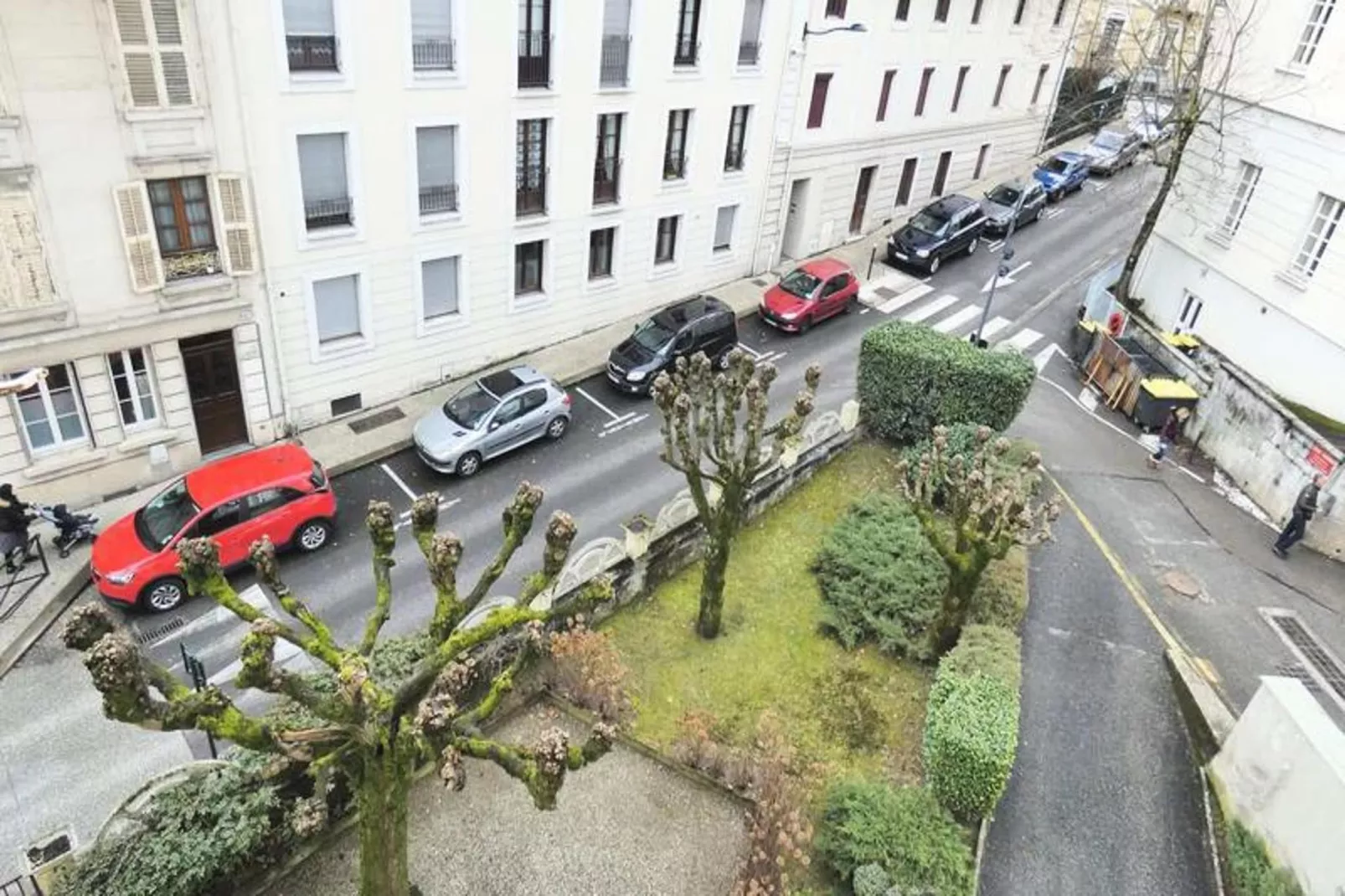 Résidence Le Juturna-Buitenkant zomer