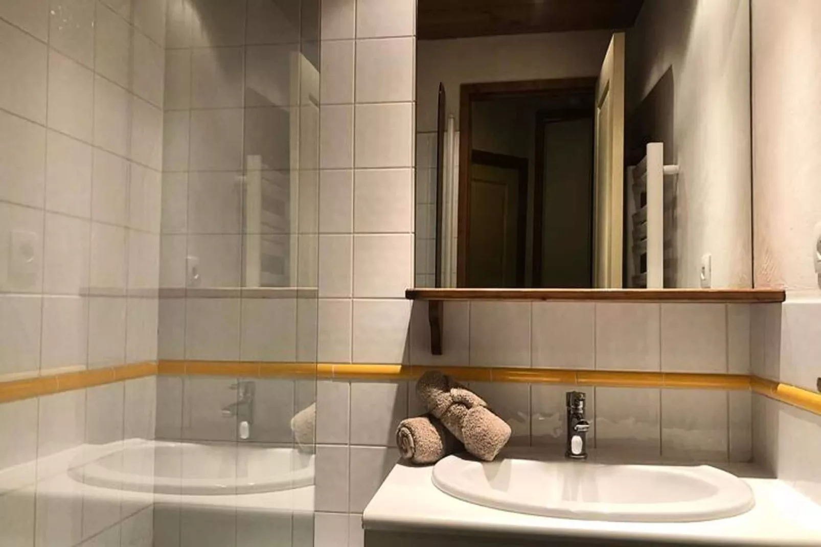 Résidence Athamante - Badkamer