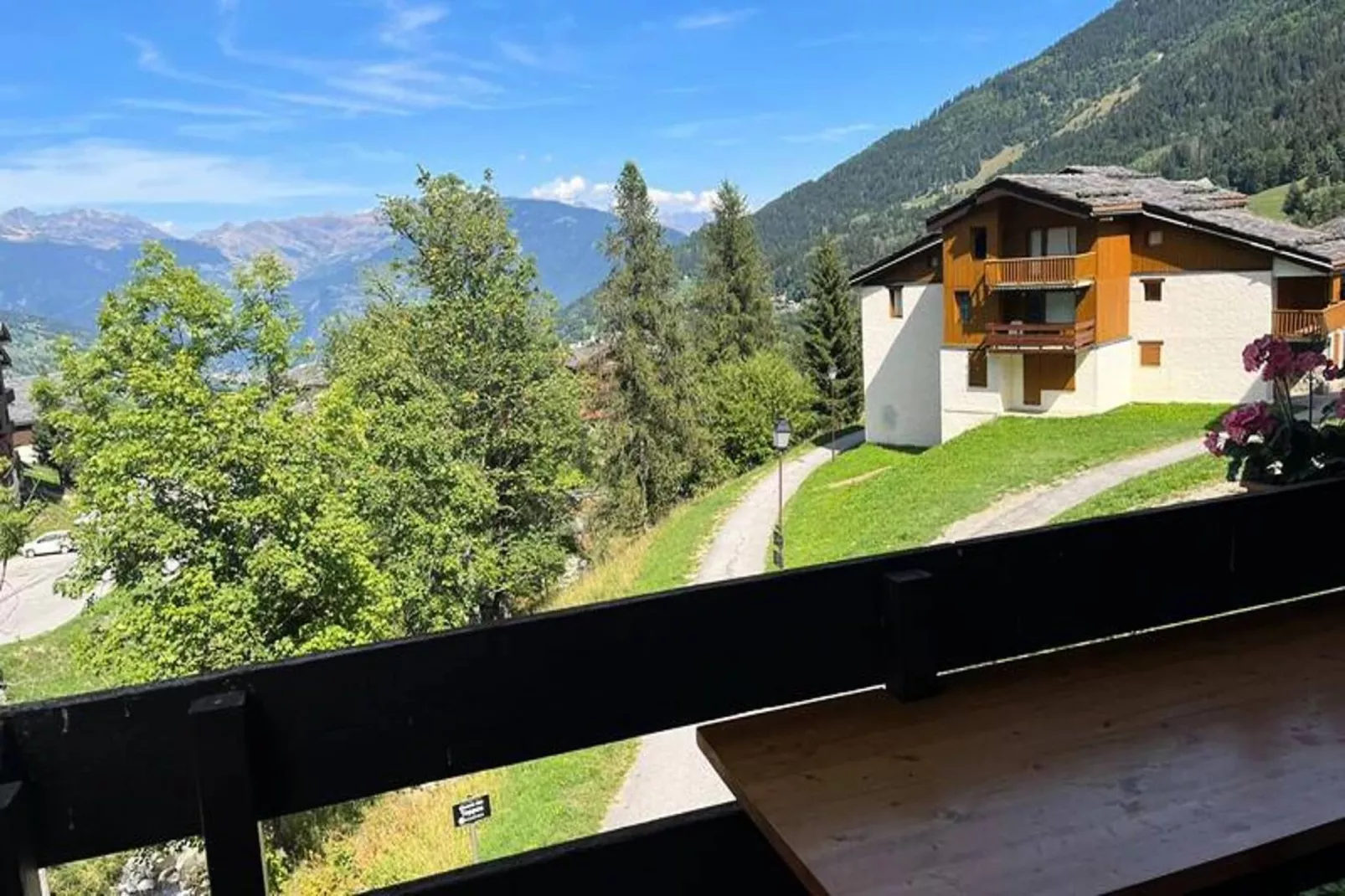 Résidence Souche-Uitzicht zomer