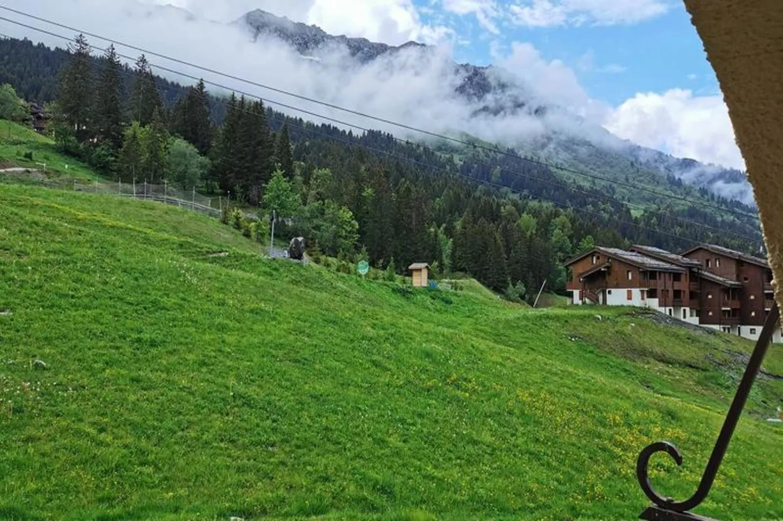 Résidence Lauzes - Uitzicht zomer