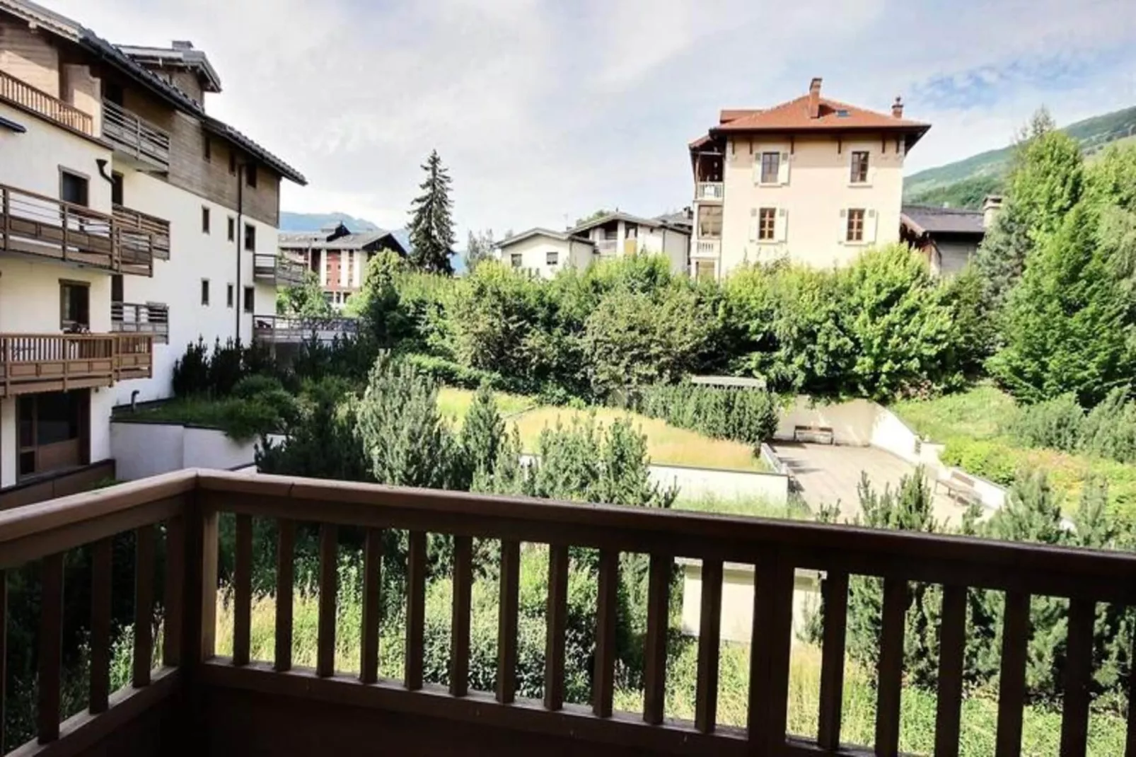 Résidence Grand Coeur-Buitenkant zomer