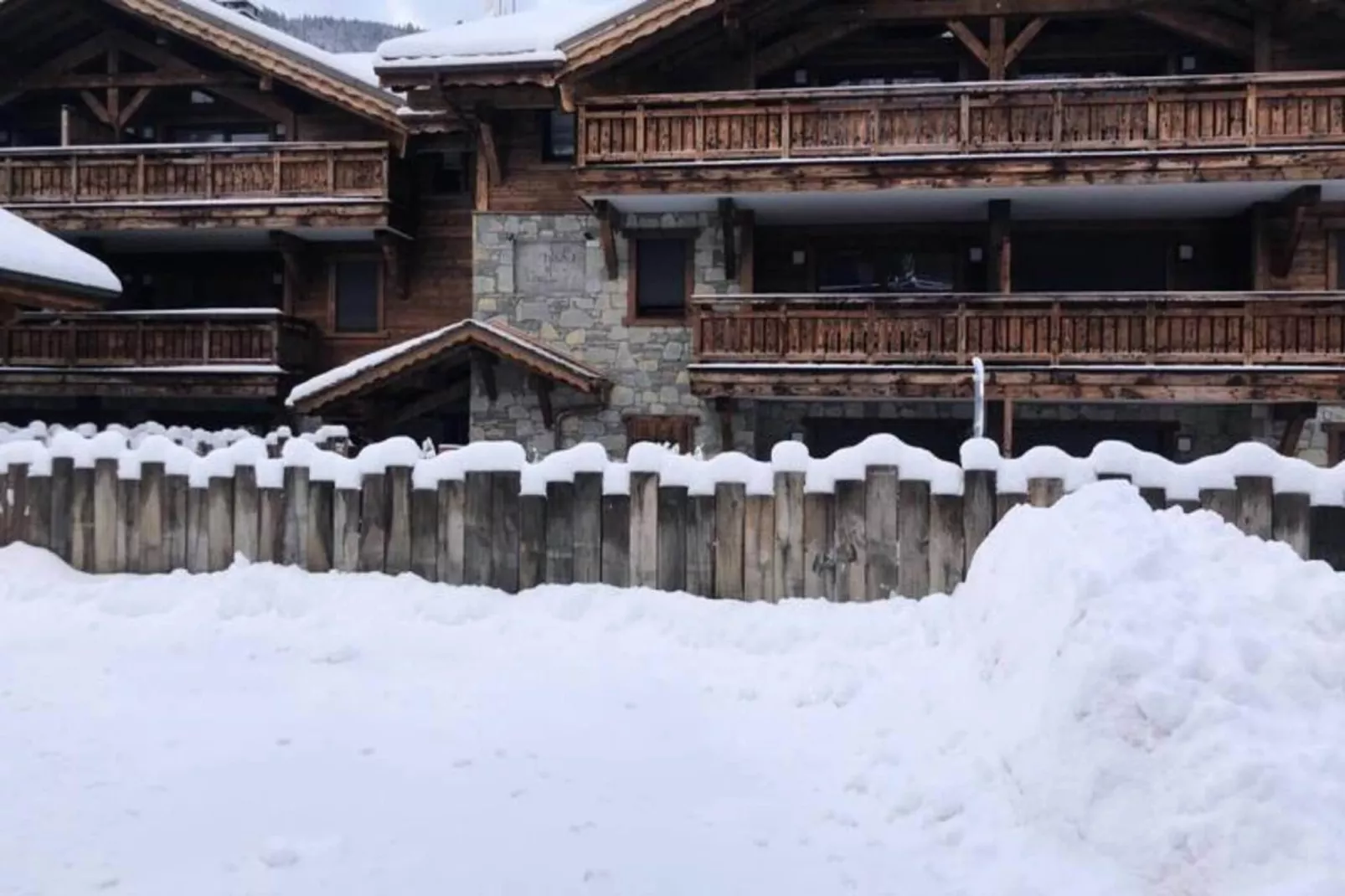 Résidence Le Lapia-Buitenkant zomer