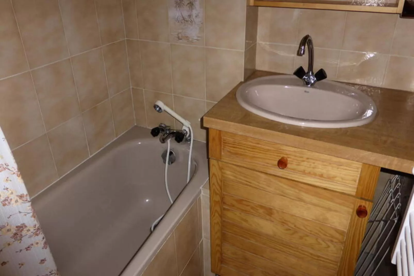 Résidence Les Loges-Buitenkant zomer