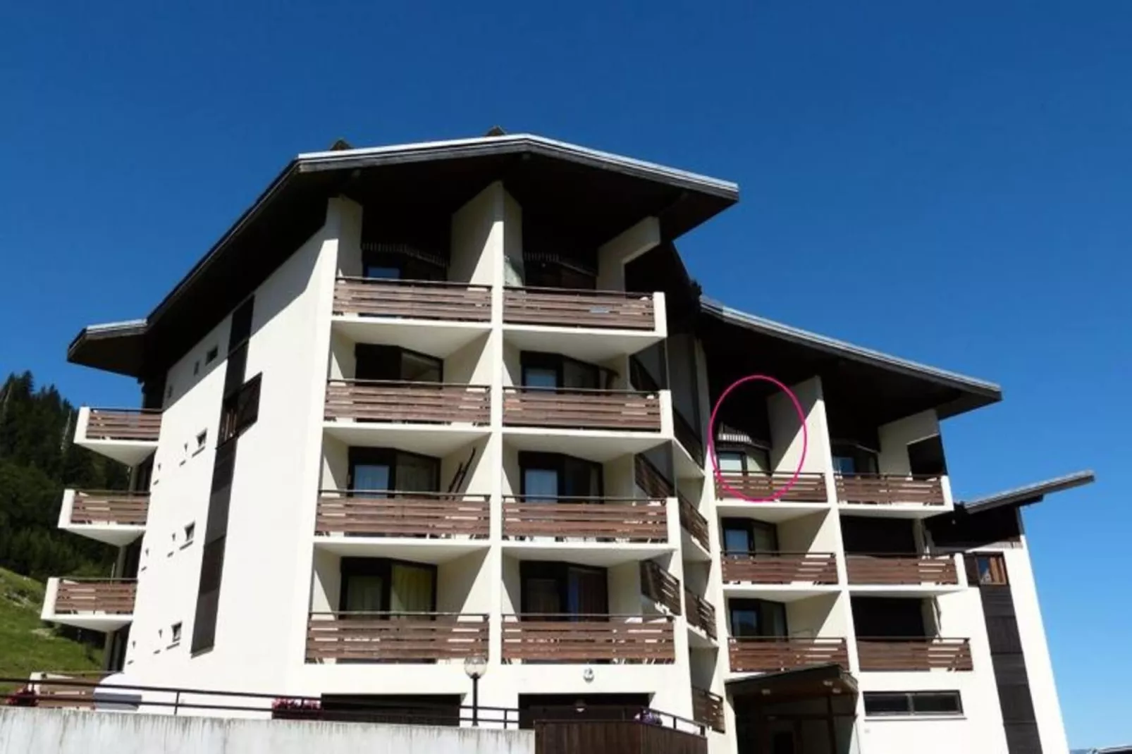 Résidence Aravis 1500-Buitenkant zomer