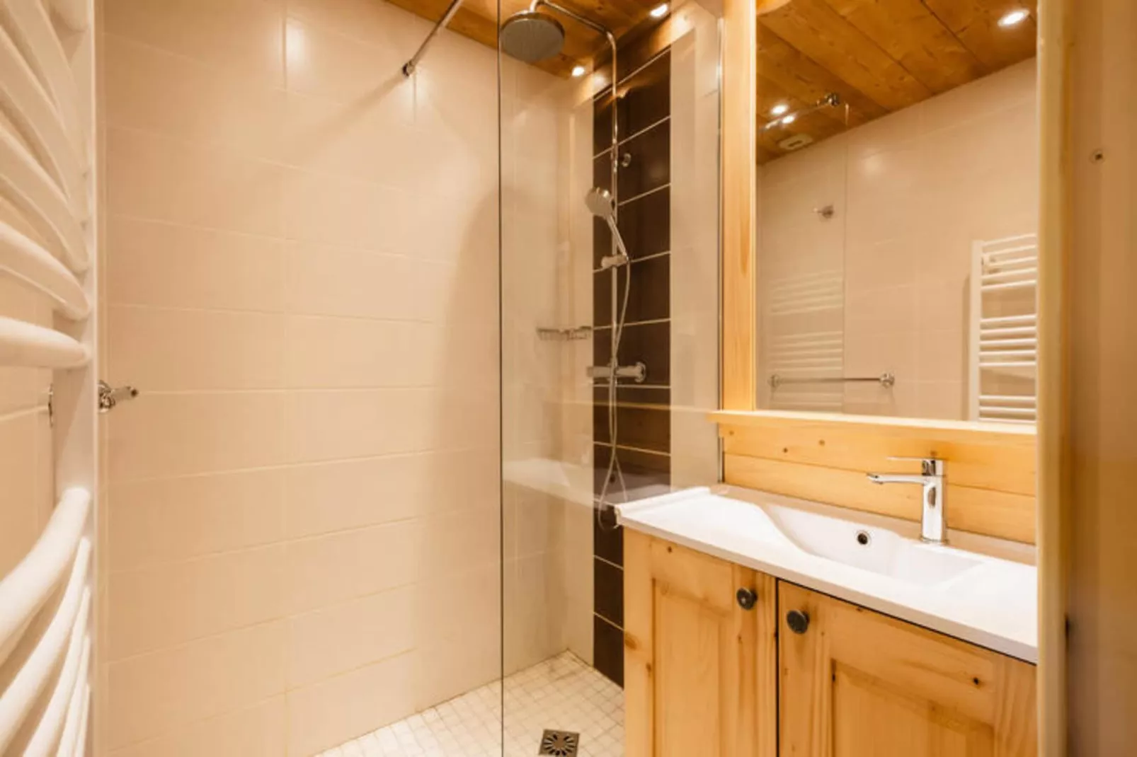 Résidence Alcyon-Badkamer