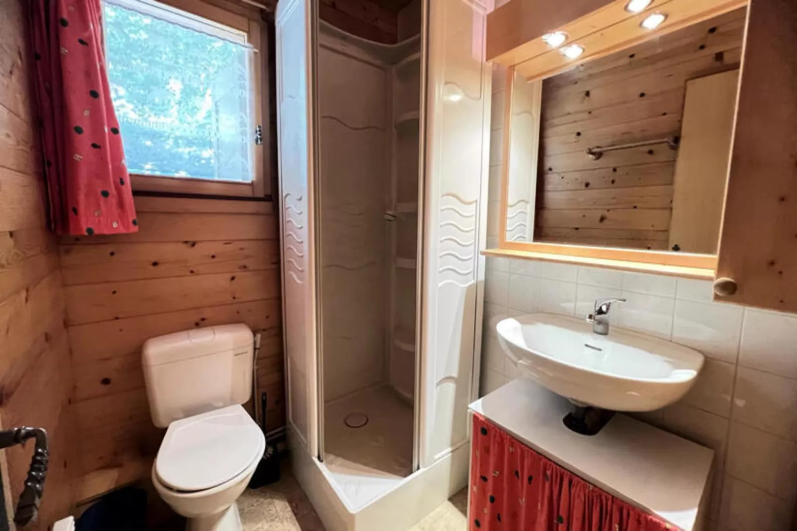 Chalets à La Clusaz-Buitenkant zomer