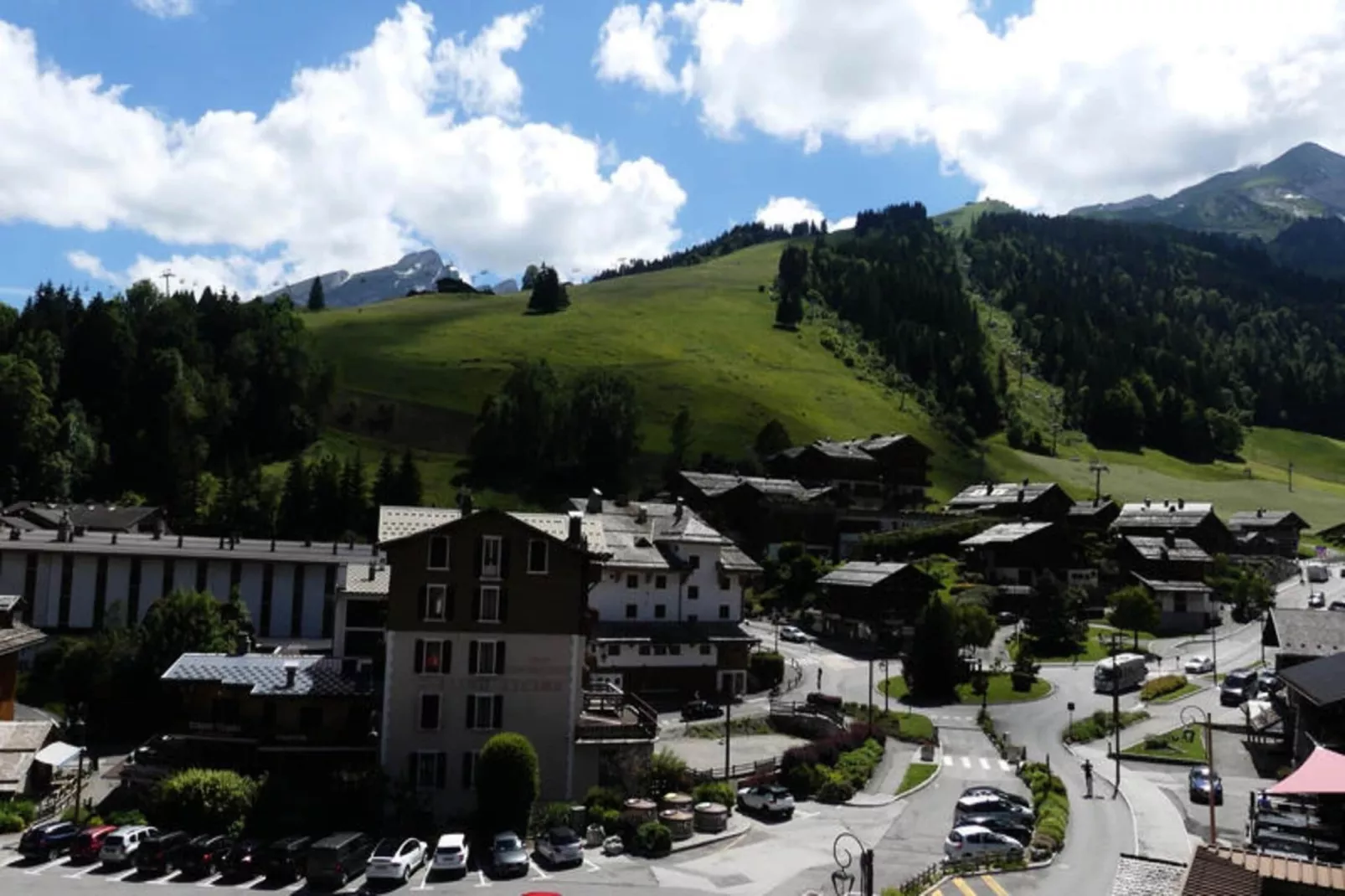 Appartements à La Clusaz-Buitenkant zomer