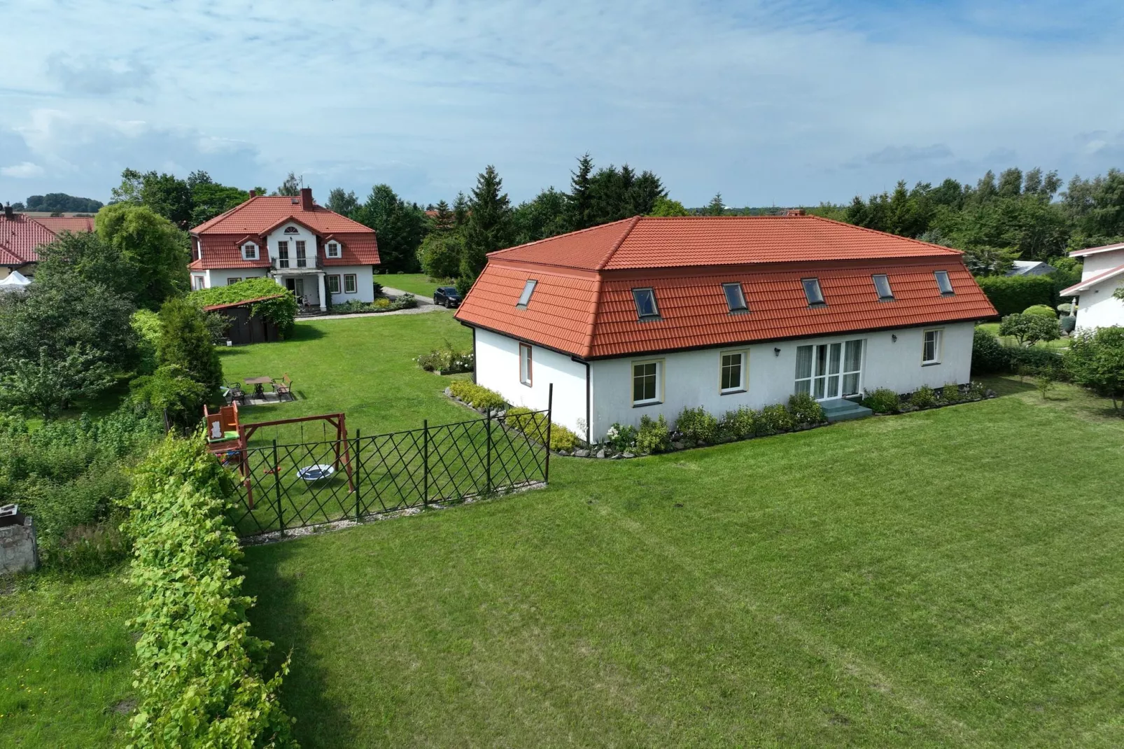 Holiday home 200 qm Darlowo-Buitenlucht