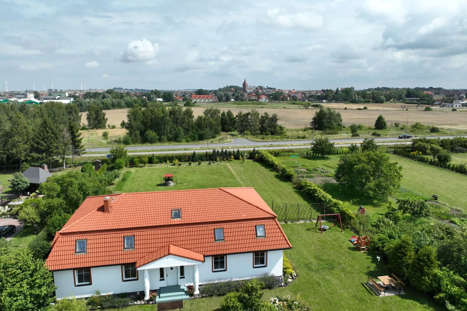 Holiday home 200 qm Darlowo-Buitenlucht