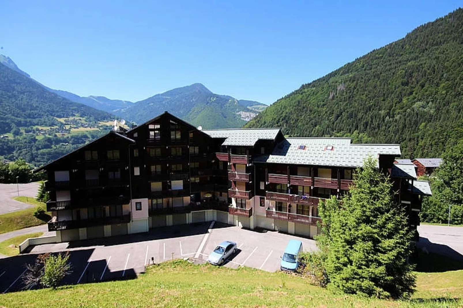 Studio à Saint Jean d'Aulps-Buitenkant zomer