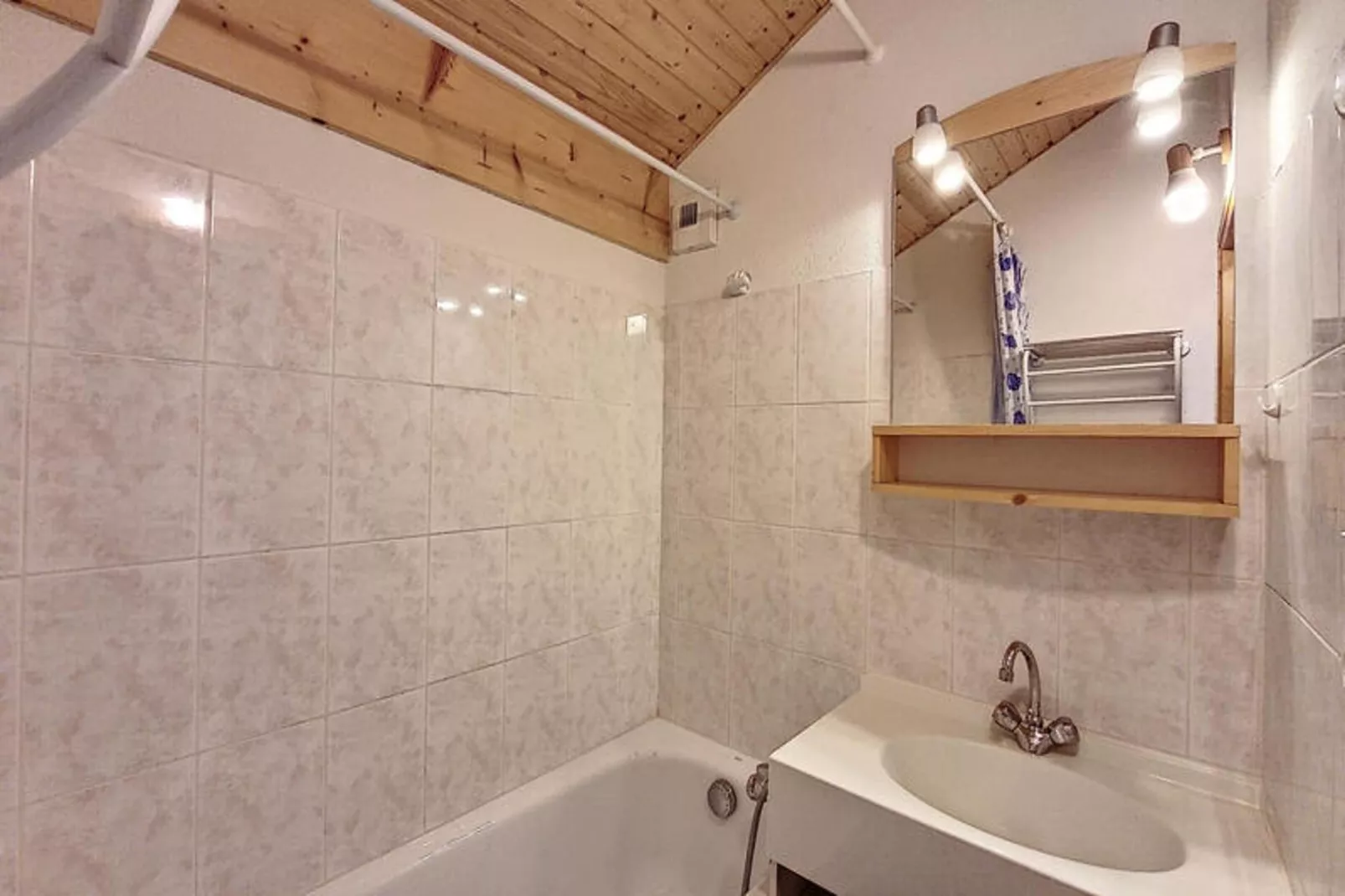 Appartements à Saint Jean d'Aulps-Badkamer