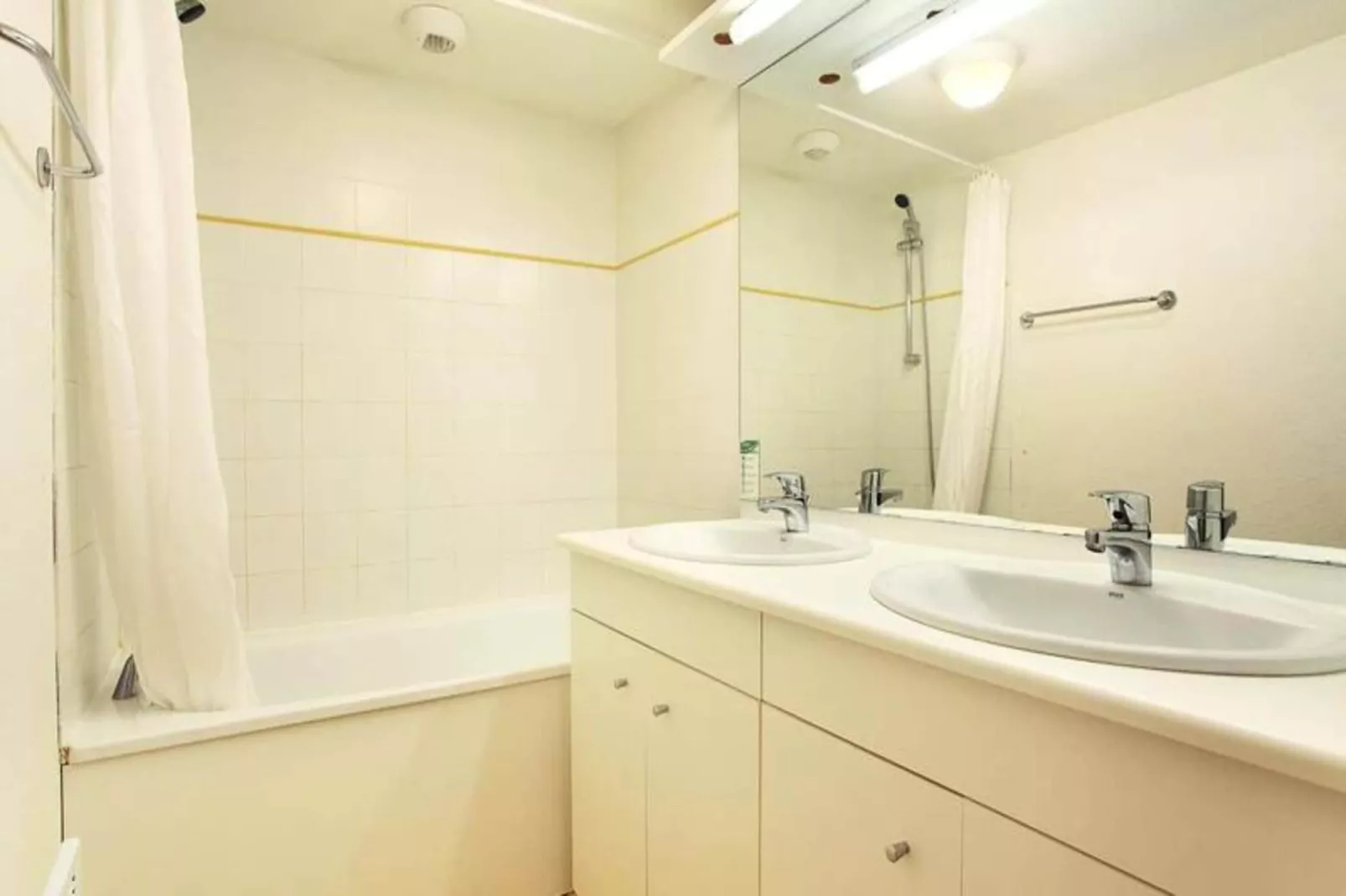 Résidence Odalys Le Buet**-Badkamer