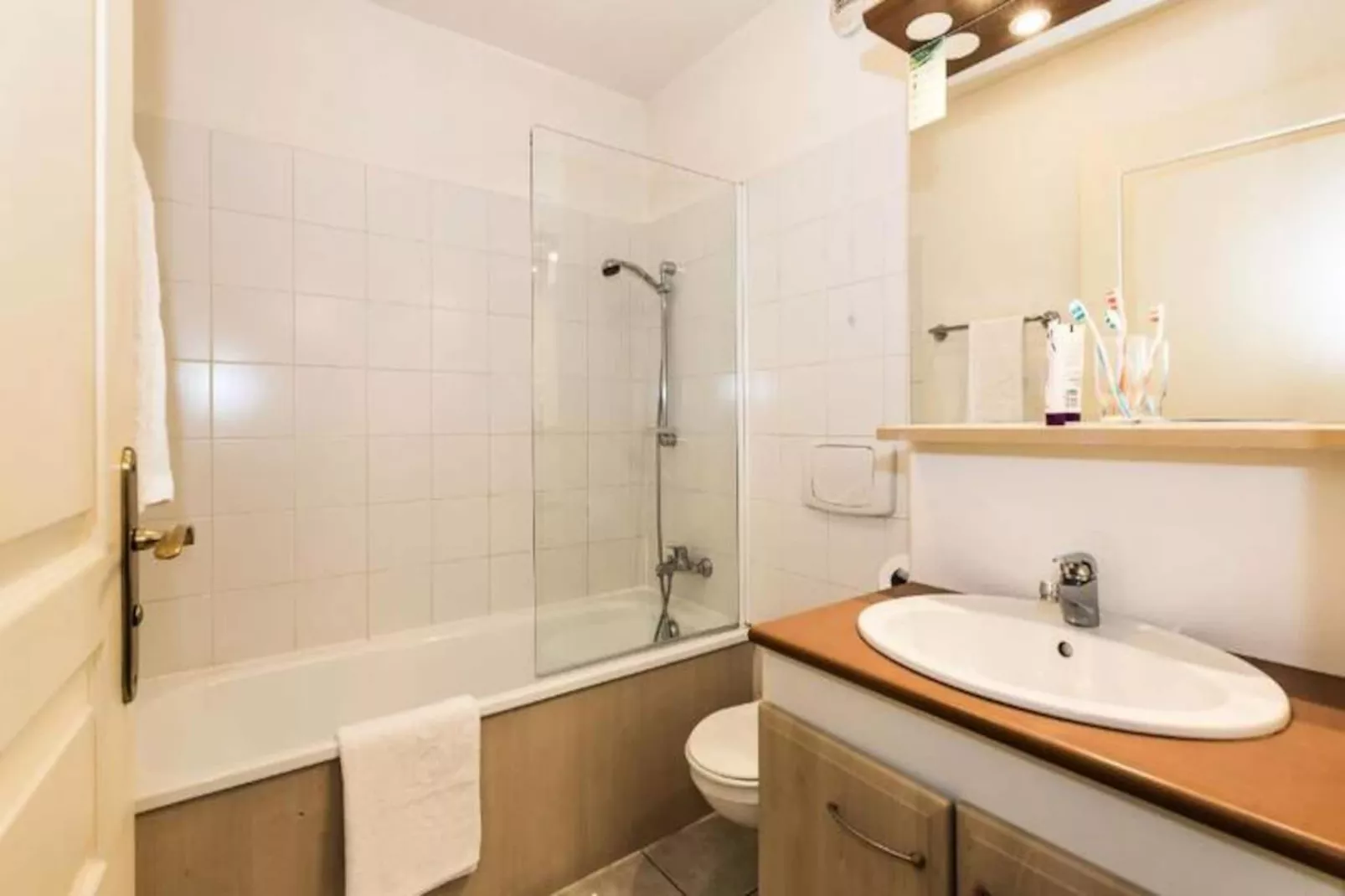 Résidence Odalys Les Chalets d'Evian-Image-tags.