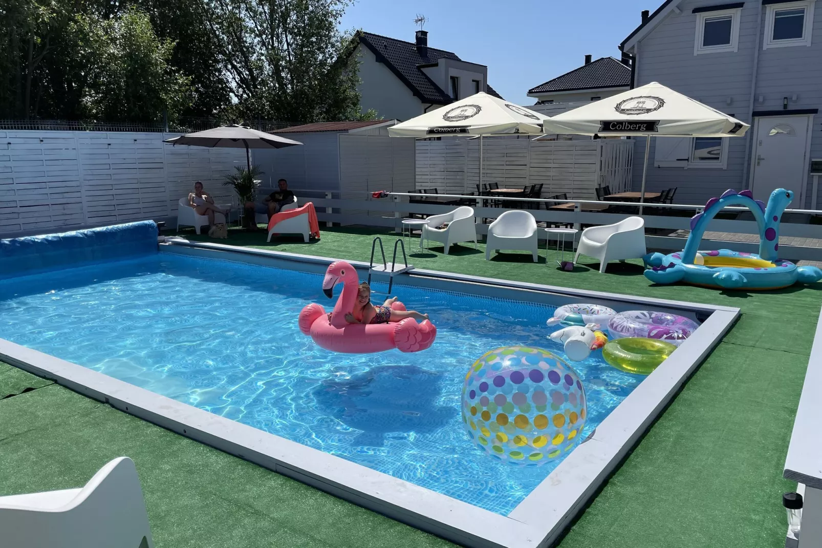 Holiday homes with pool in Ustronie Morskie-Zwembad