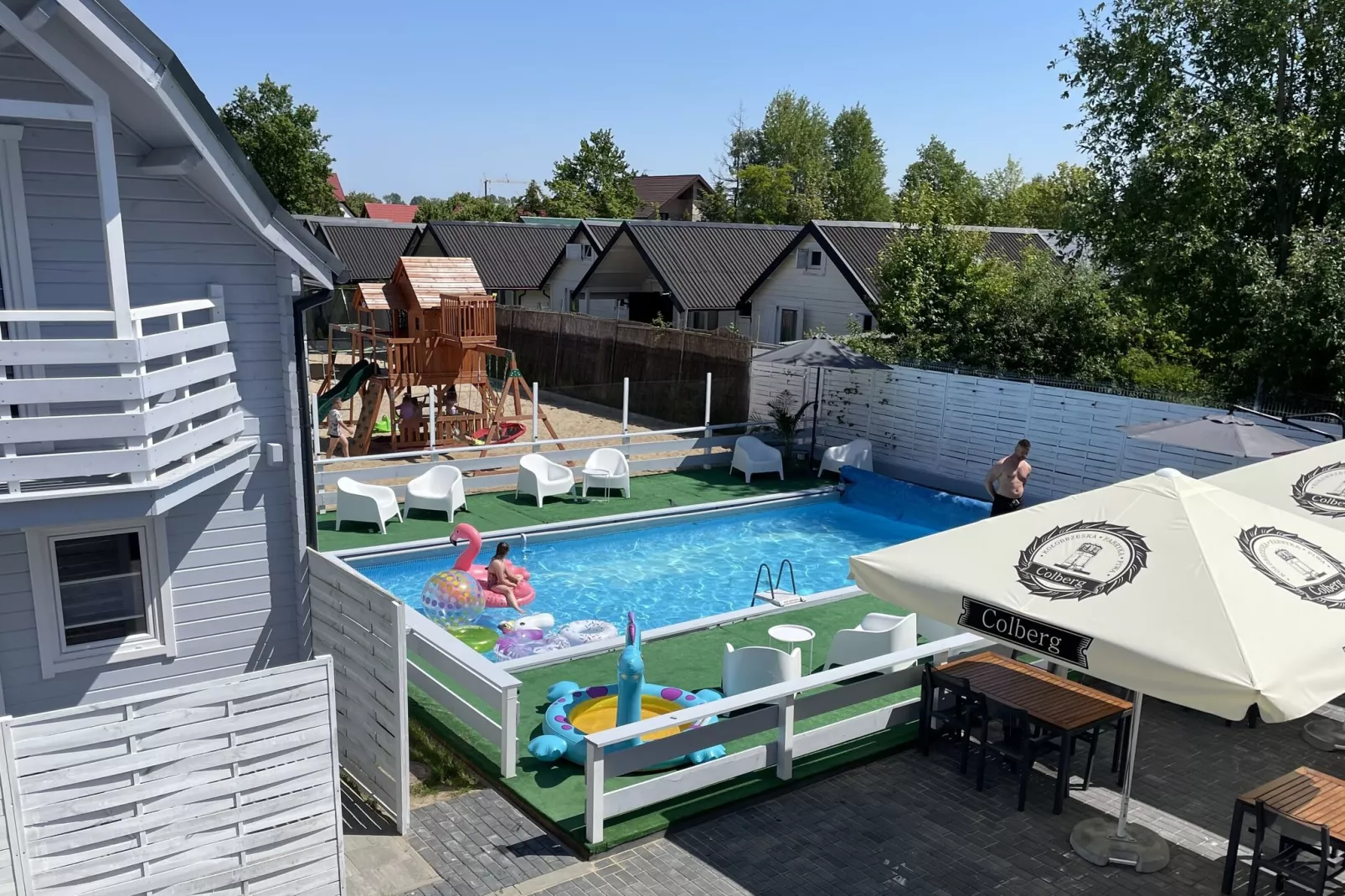 Holiday homes with pool in Ustronie Morskie-Zwembad