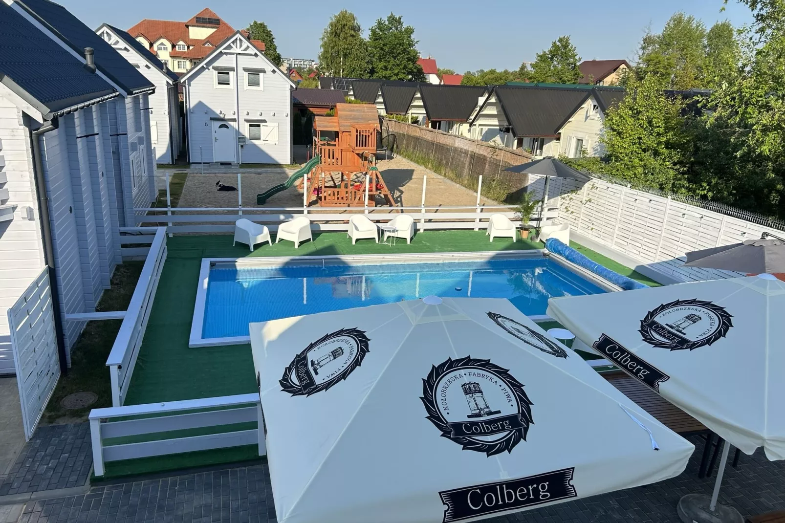 Holiday homes with pool in Ustronie Morskie-Zwembad