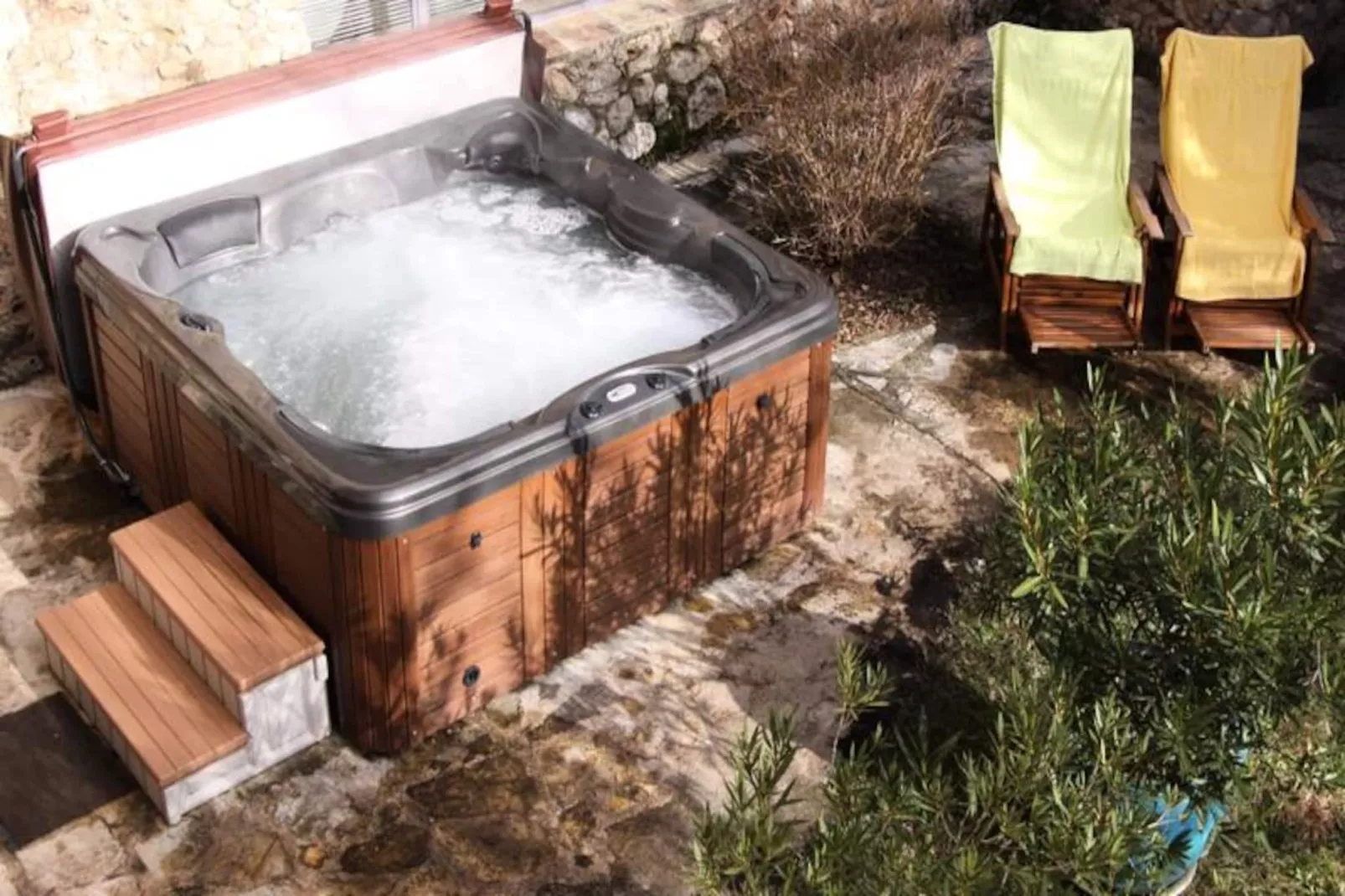 Le Jas, Mas De Charme, Piscine Partag&eacute;e , Nature, Calme, 6 Ha En Provence-Image-tags.