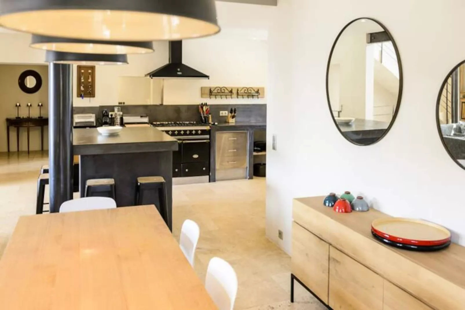 Les Gardis, Votre Refuge Id&eacute;al En Provence.-Image-tags.