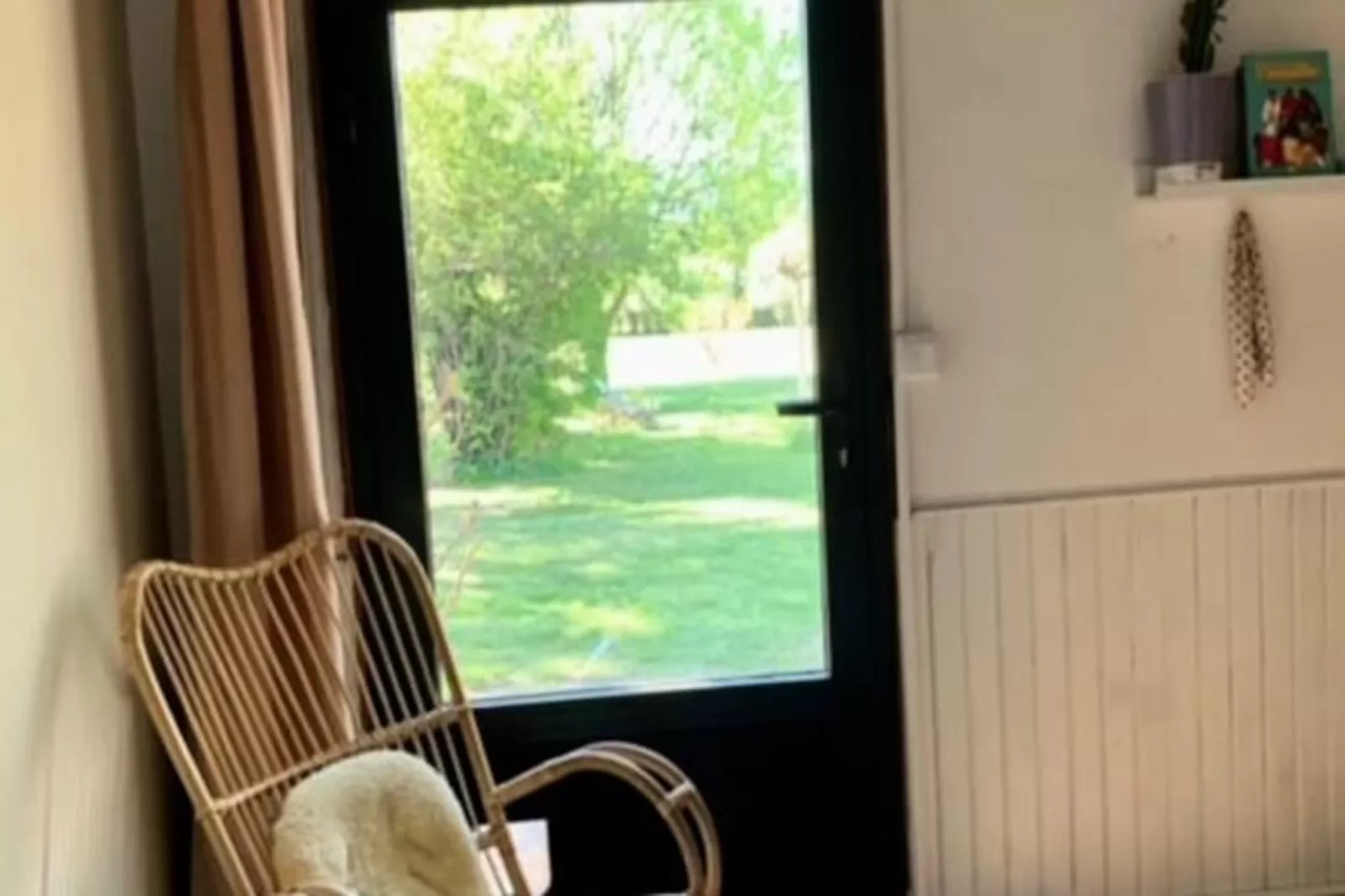 Maison Avec Piscine Et Vue Imprenable Sur Le Luberon-Image-tags.