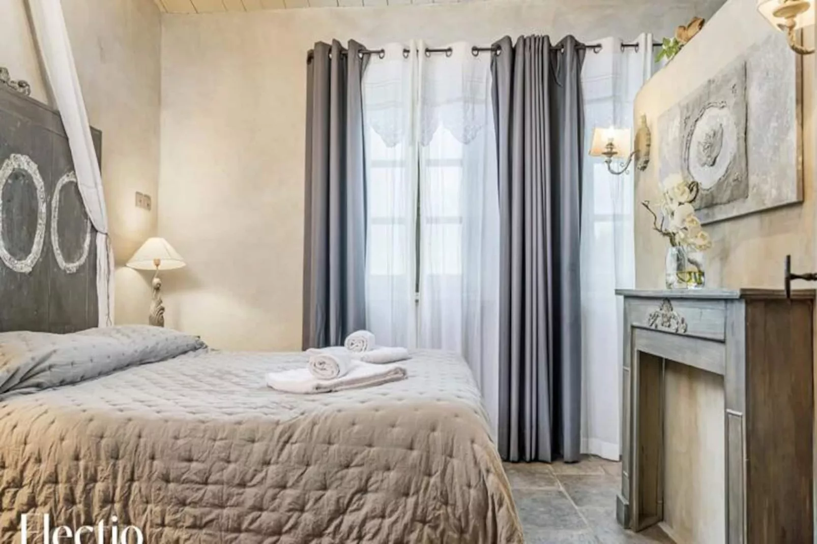 Loggia Du Vallon  I  R&eacute;sidence Les Petitons-Image-tags.