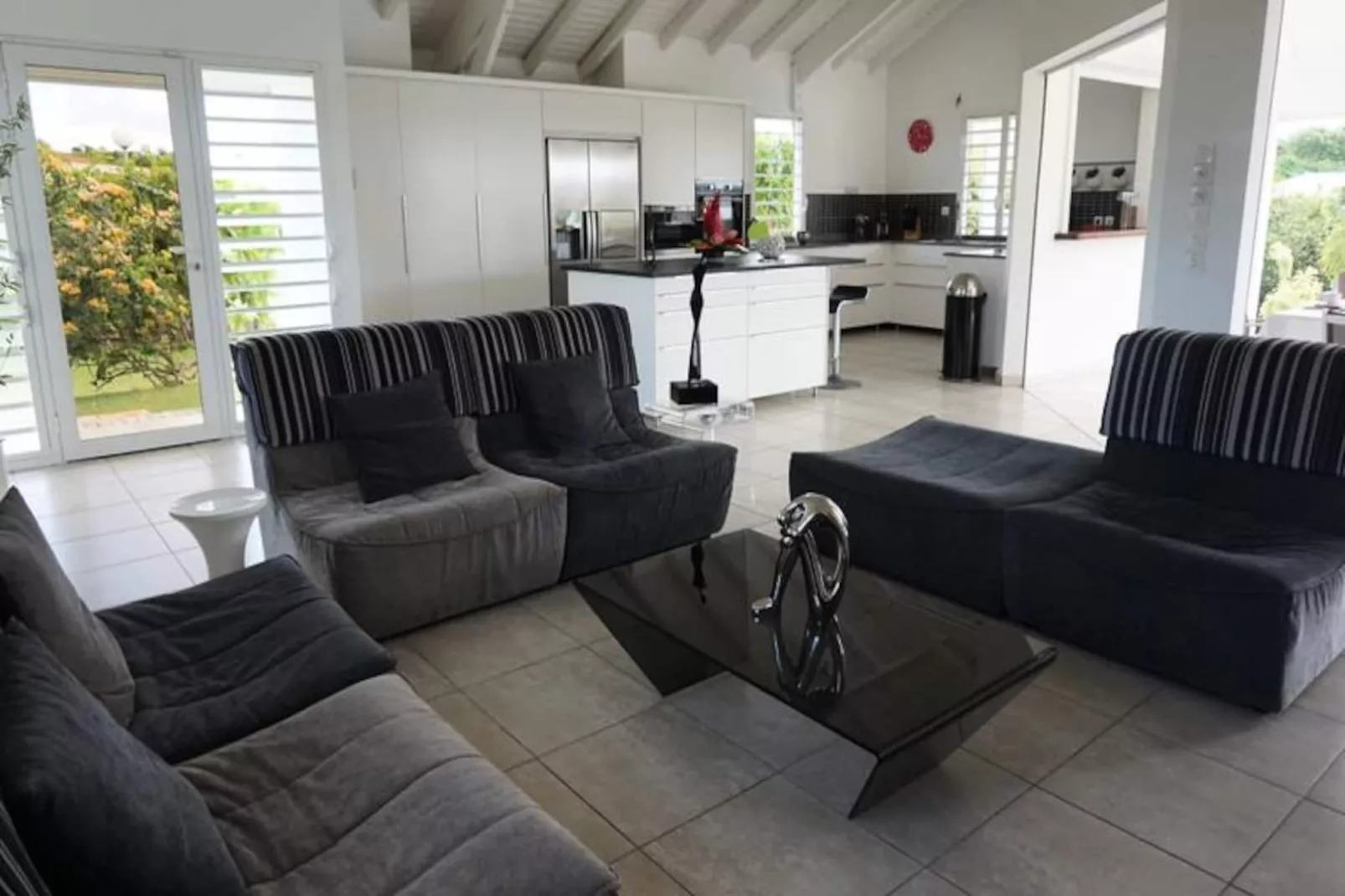 Villa Arbre Du Voyageur-Image-tags.