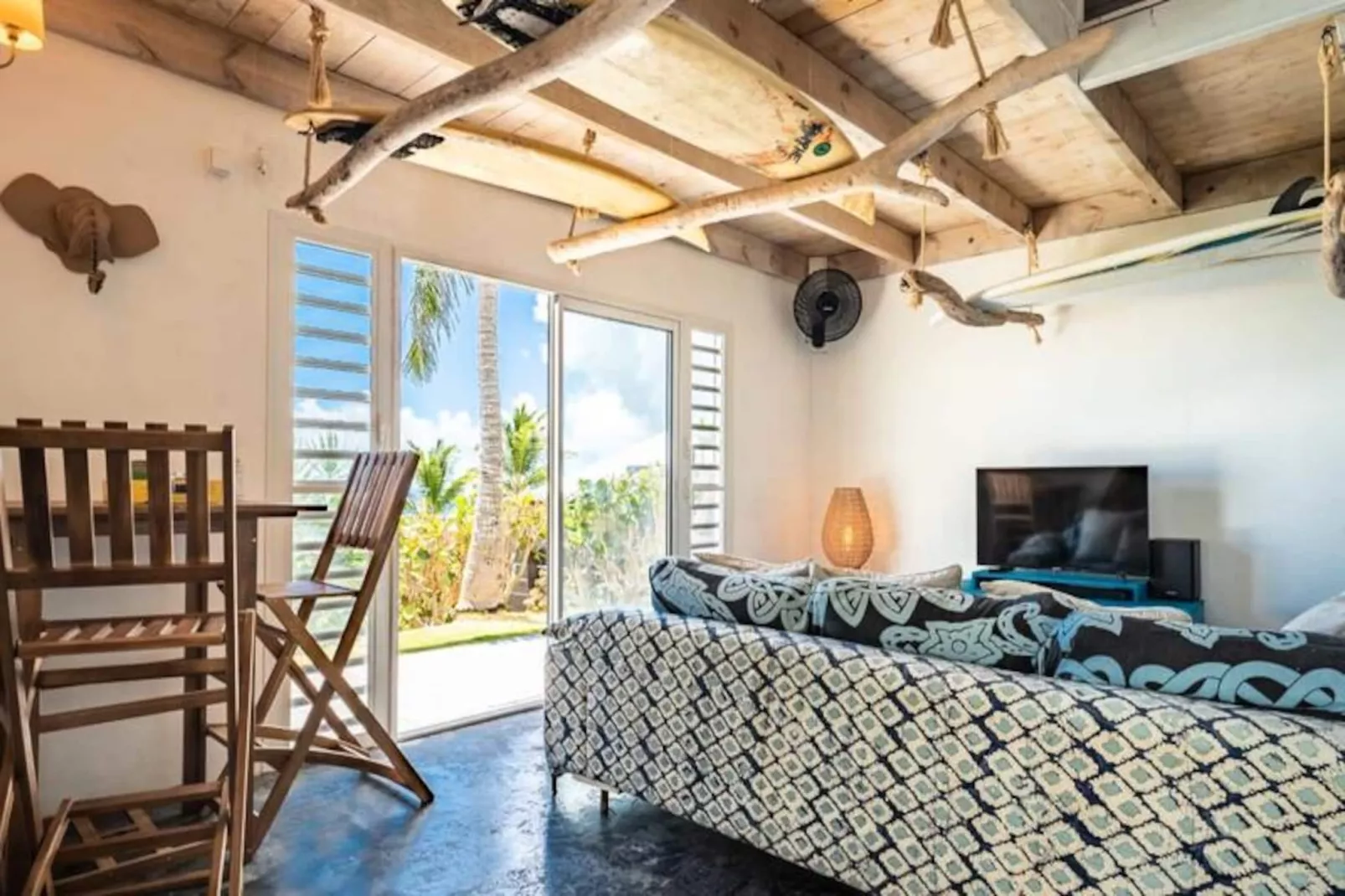 Villa Lakaz-Image-tags.