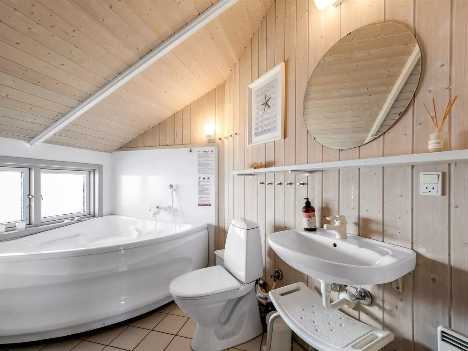 "Elba" - 275m to the fjord-Binnen