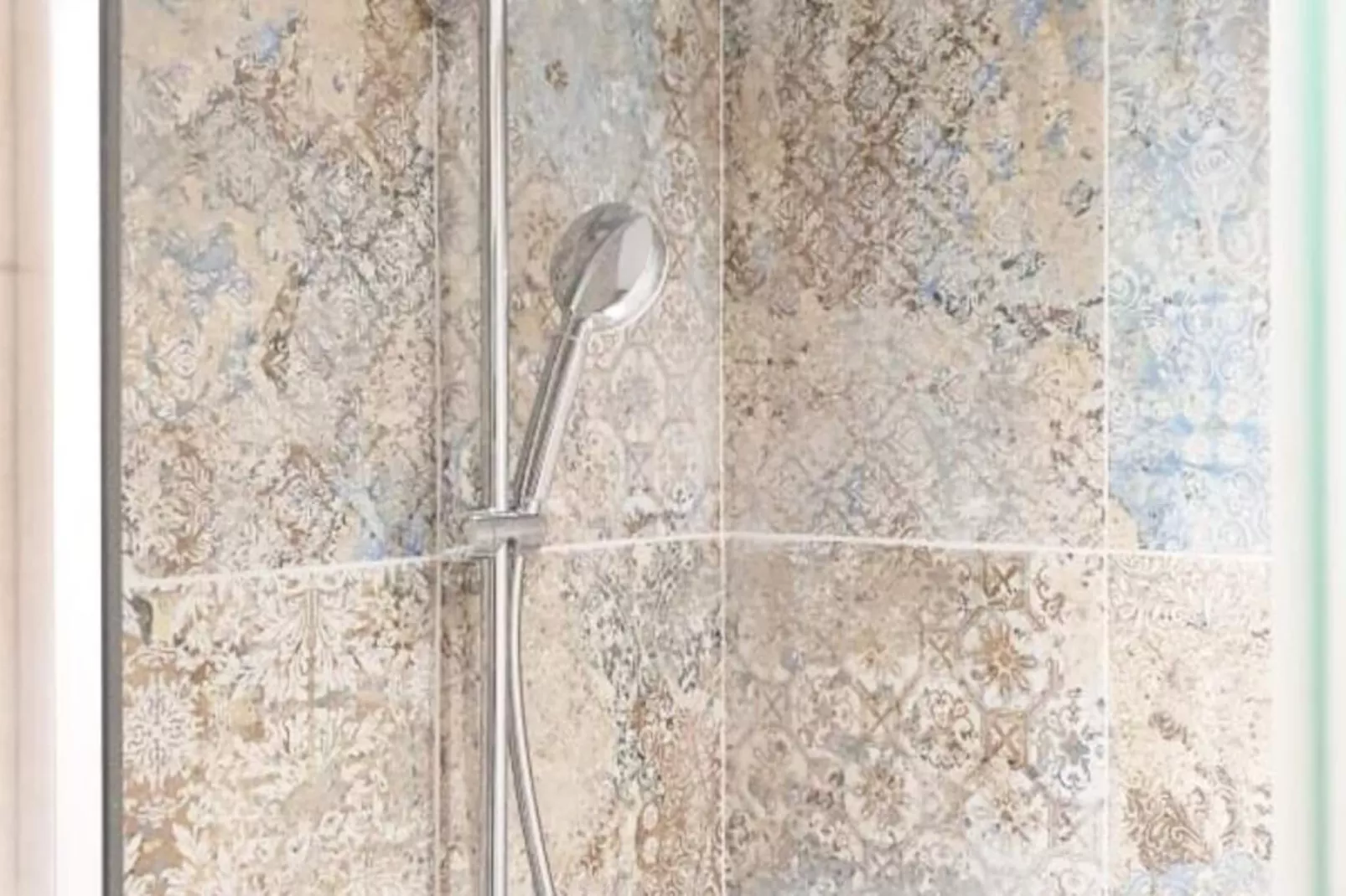 La Plume De Malherbe - Parking - Coup De C&oelig;ur-Image-tags.