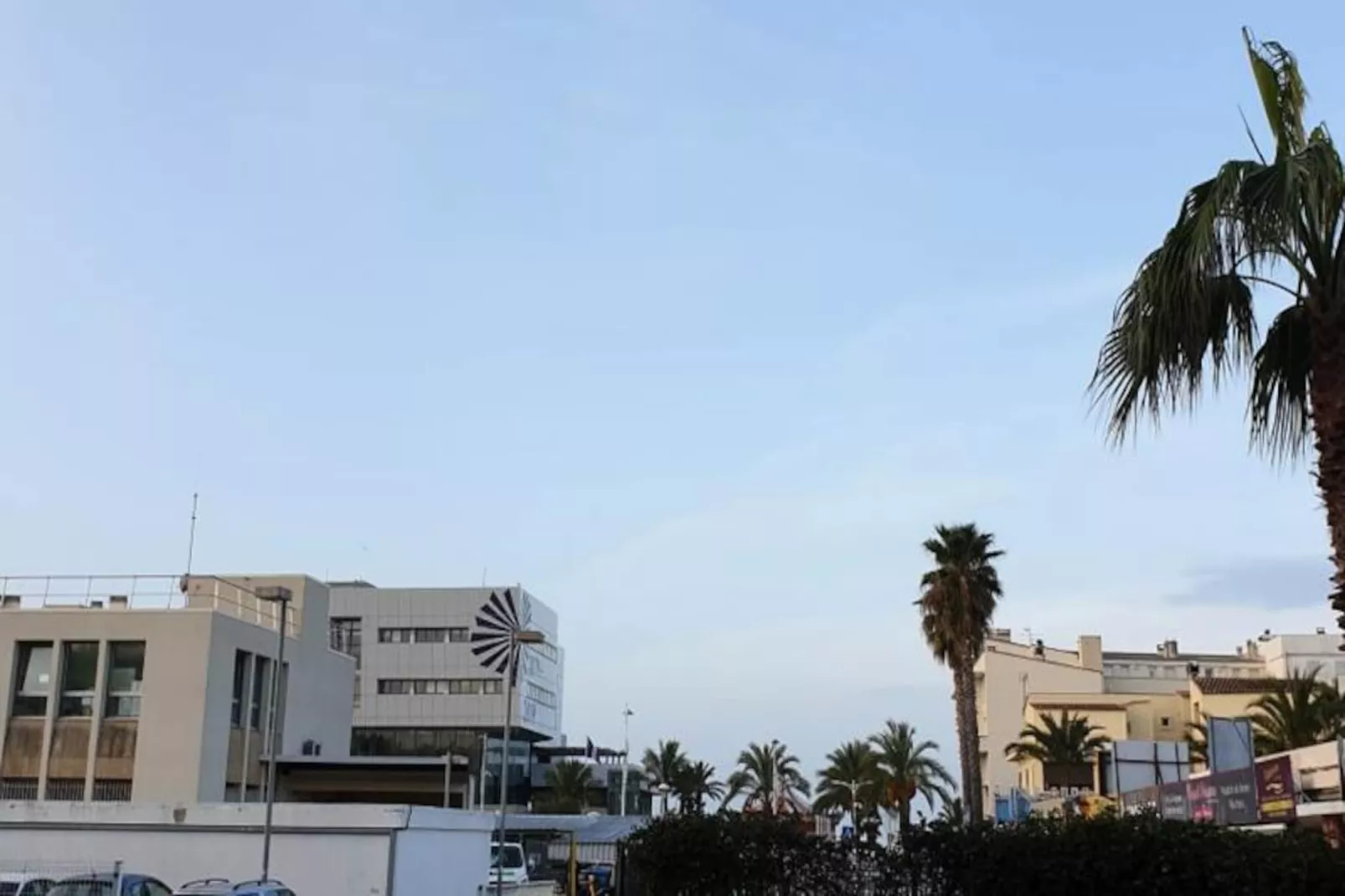 Résidence La Caravelle 2 Entre Plage Et Centre Ville-Image-tags.