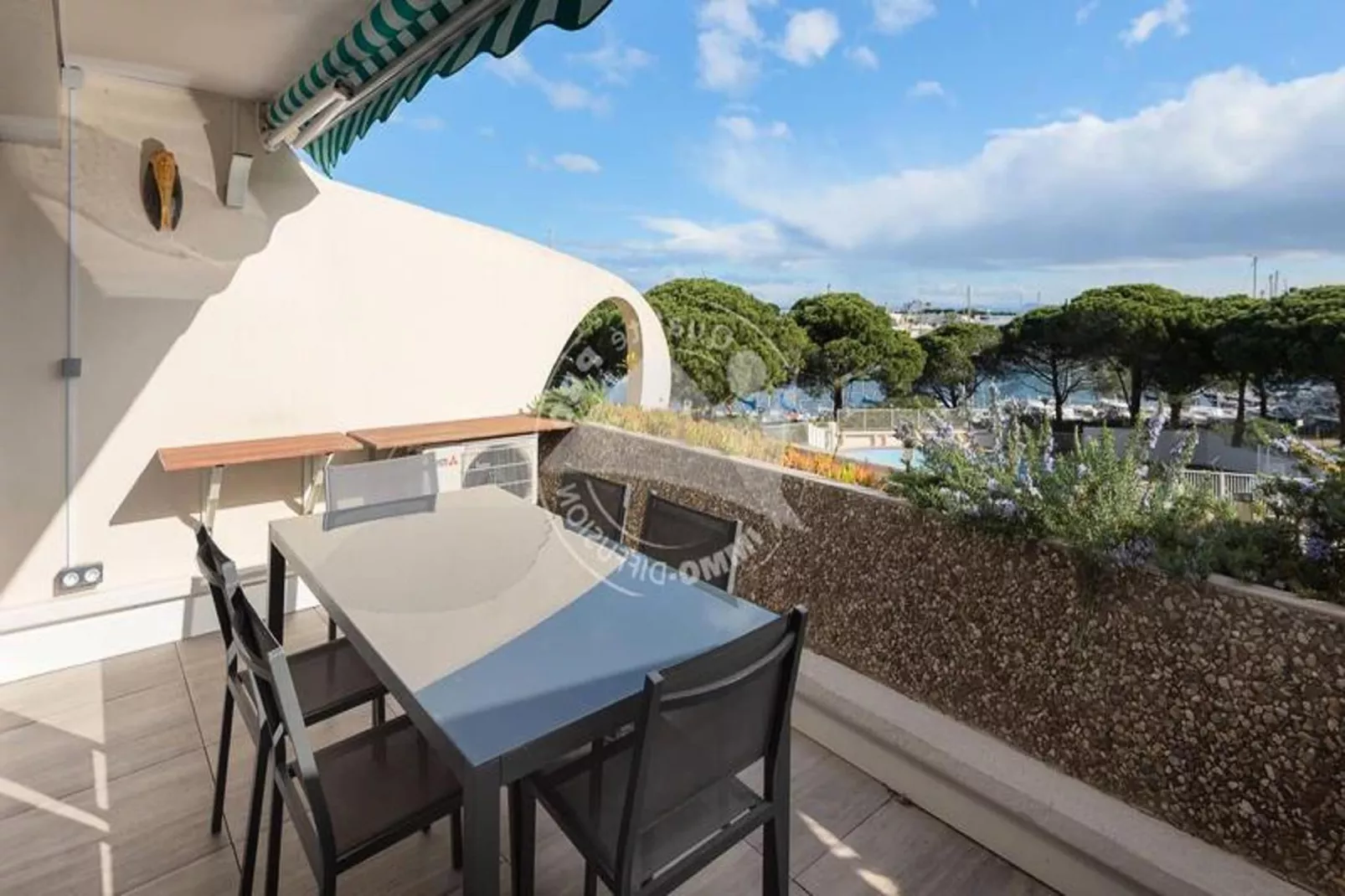 Résidence "le Quai Aux Fleurs"-Terrasbalkon