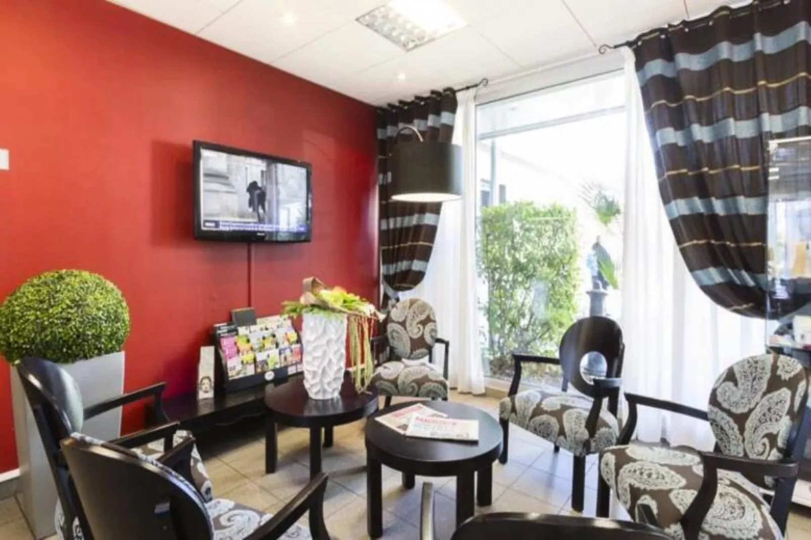 Néméa Appart'Hôtel Toulouse Saint Martin***-Buitenkant zomer