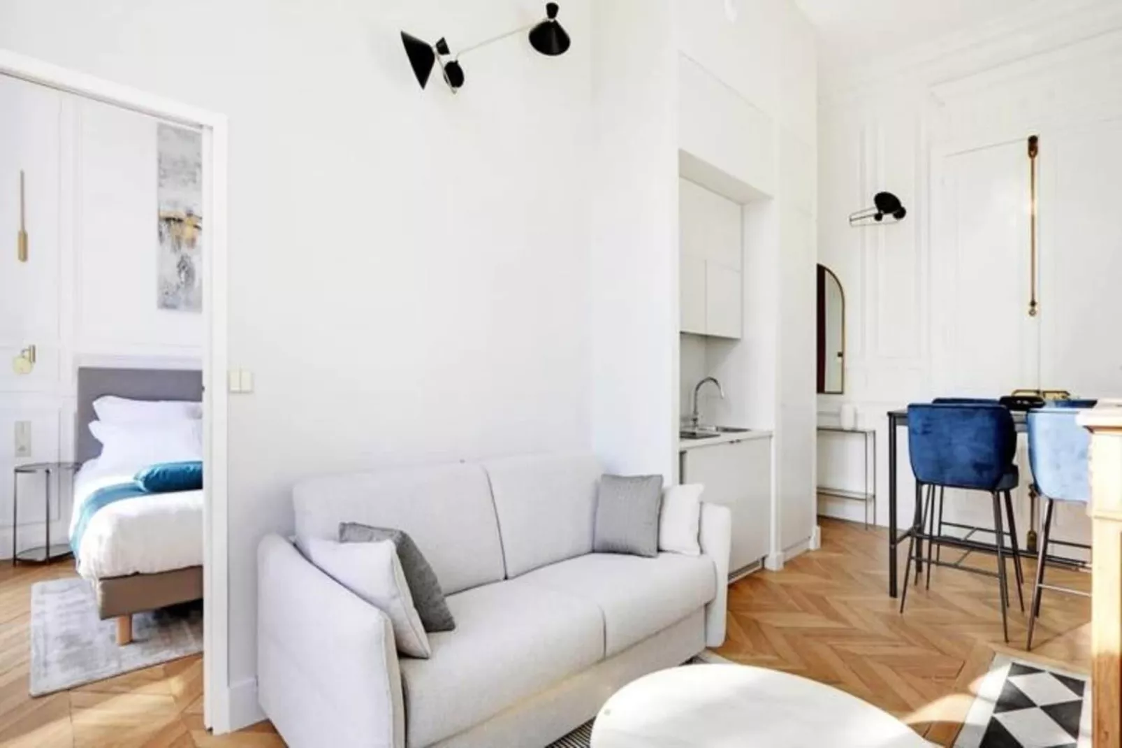 Maison Labruy&egrave;re - Royal Garden Suite-Buitenkant zomer