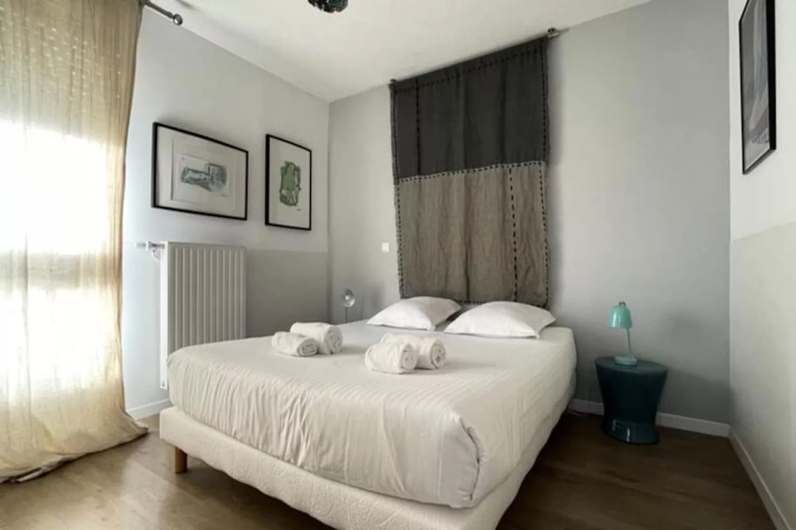 Spacieux Appartement Remarquablement Lumineux Avec Parking &agrave; La Cit&eacute; Du Vin-Image-tags.