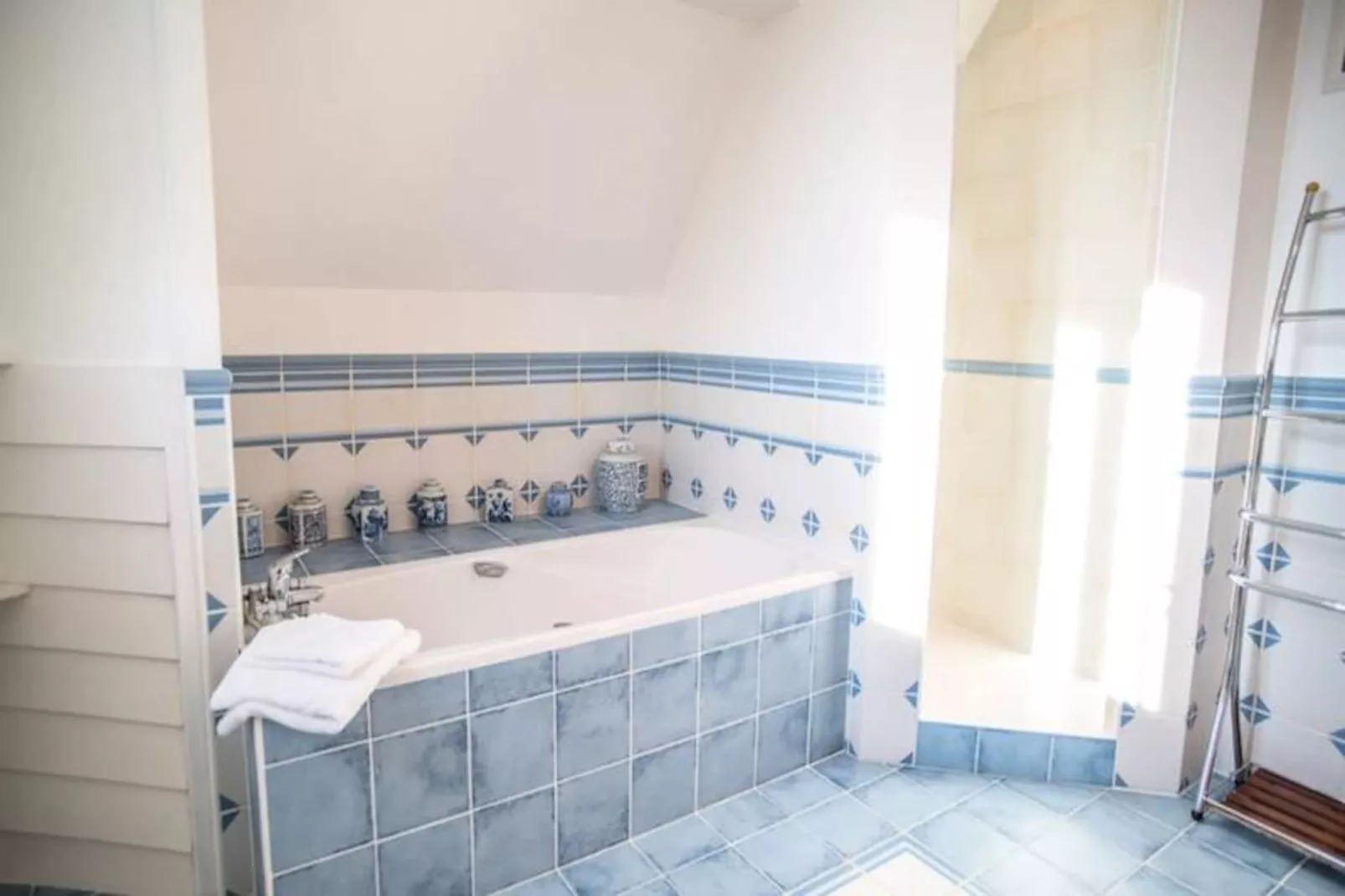 Superbe Villa Avec Piscine Chauff&eacute;e Style Arcachonnais Pour 12 Personnes-Image-tags.