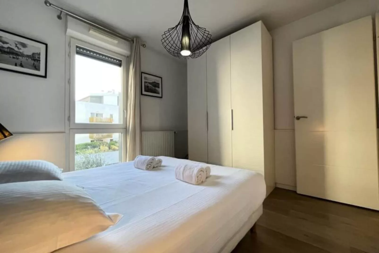 Appartement Rayonnant Et Moderne Tr&egrave;s Bien Situ&eacute;, Proche De La Cit&eacute; Du Vin-Image-tags.