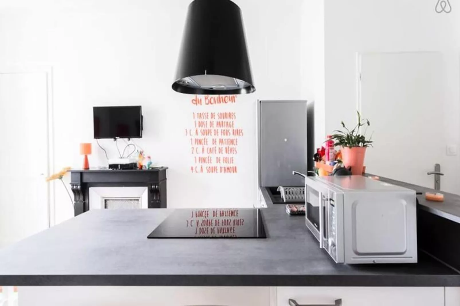 | Le Jaur&egrave;s 🍊| T2 Tout &eacute;quip&eacute; | Balcon, Wifi-Keuken