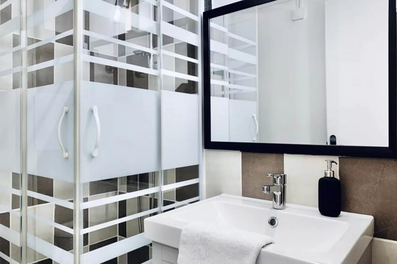 Studio Hypercentre 🌼-Badkamer