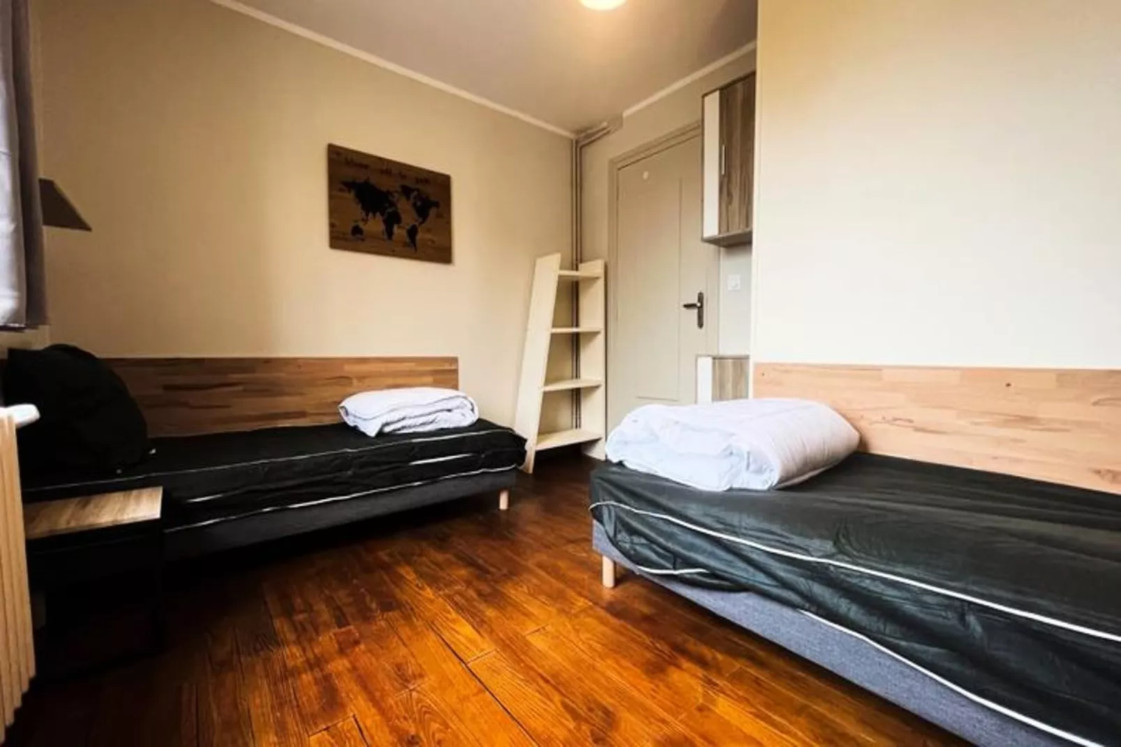 Le  Lumineux Et Confortable T4 Avec Vue🏔  - Alli&eacute;s-Slaapkamer