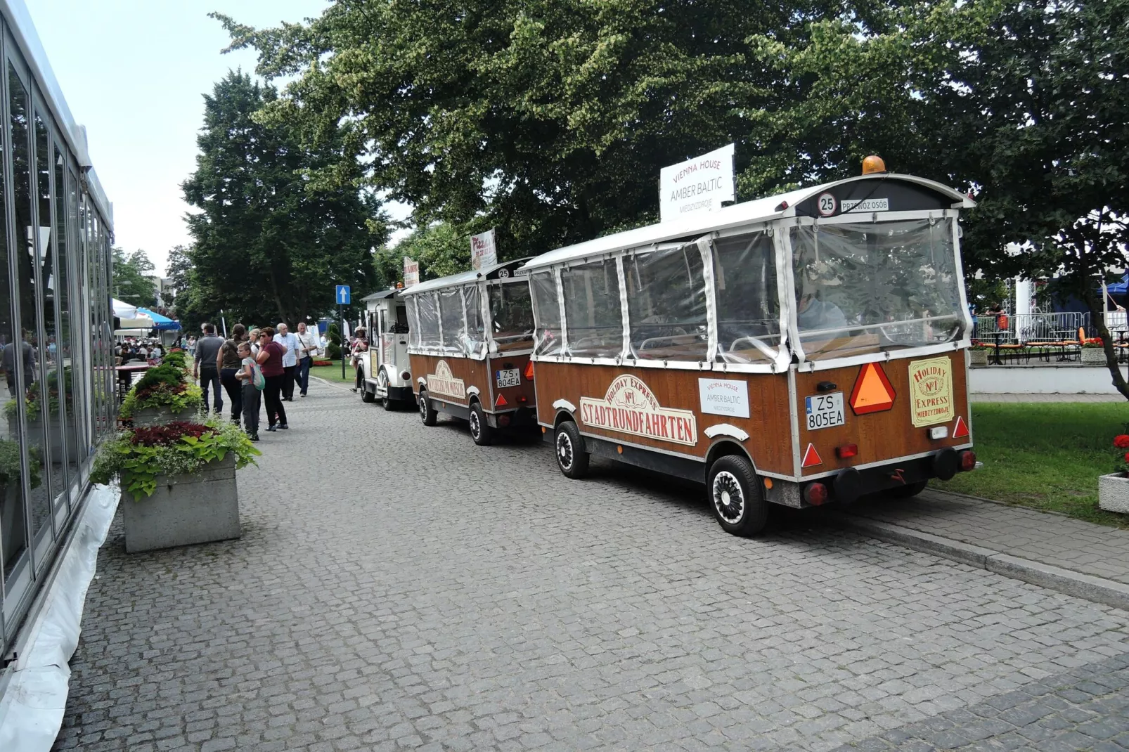 Domy wakacyjne w Międzyzdrojach z podgrzewanym basenem-Gebieden zomer 1km