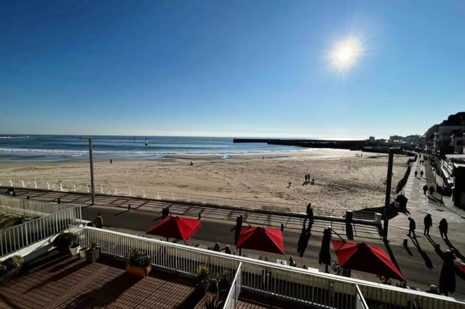 Résidence Dauphins-Uitzicht zomer