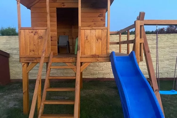 Dom wakacyjny z basenem dla 16 osób Sieciemin-Tuinen zomer