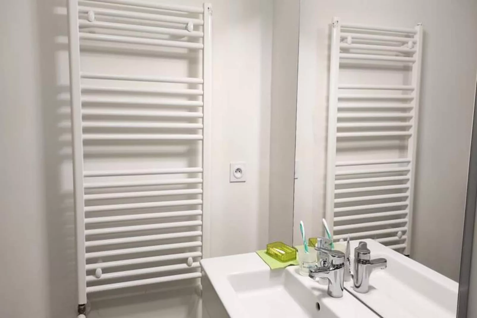 Résidence Le Clos Des Merisiers-Badkamer