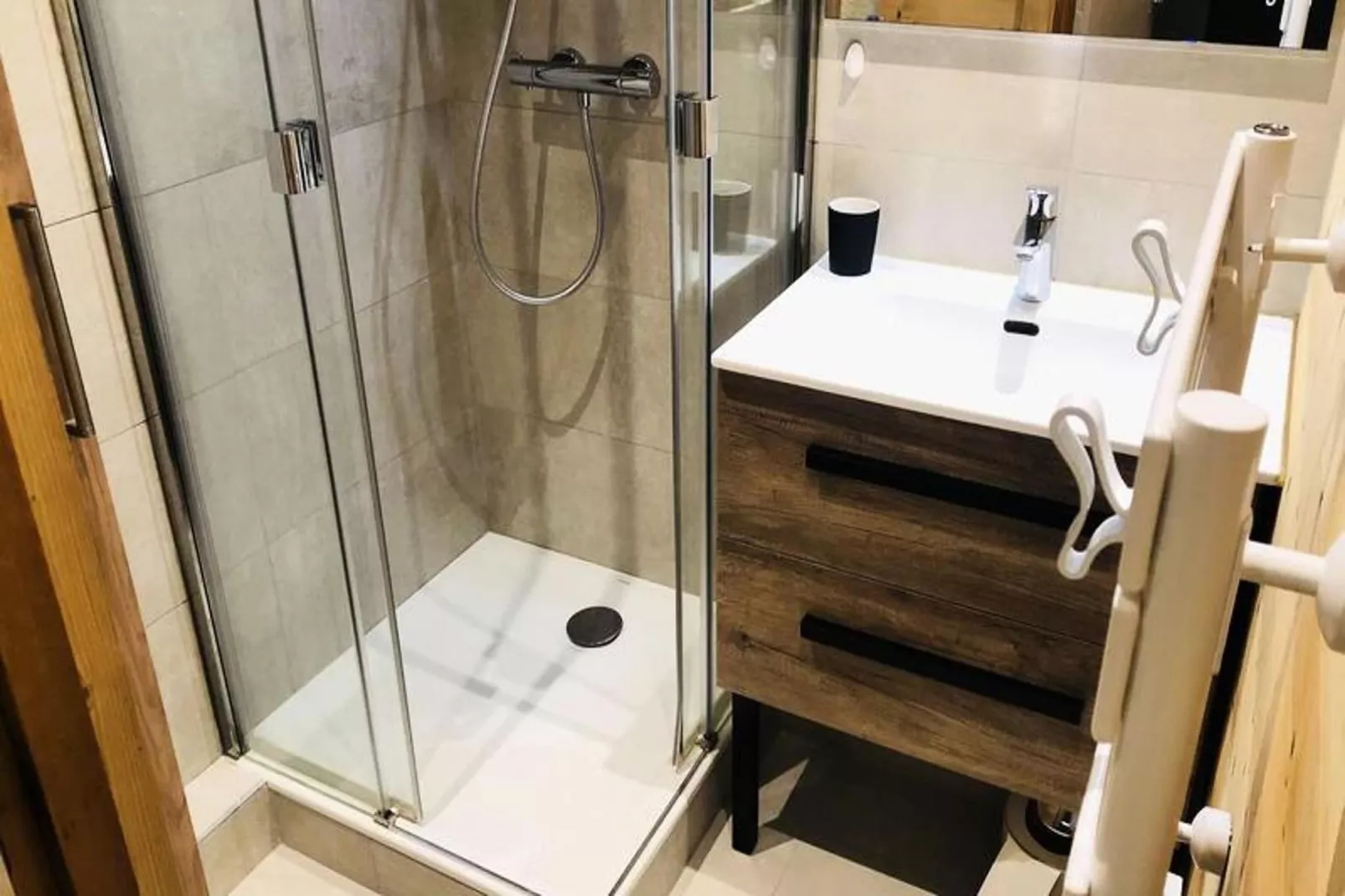 Résidence Clairiere-Badkamer