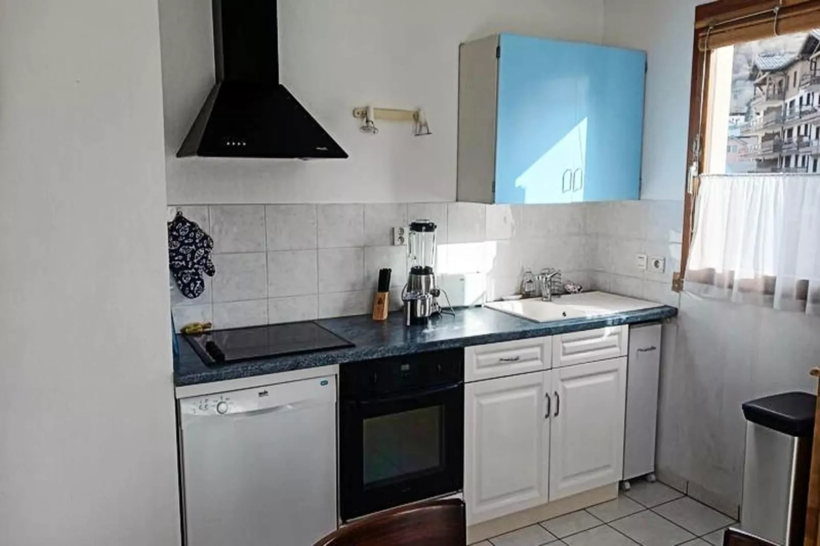 Résidence Le Bergentrum-Buitenkant zomer