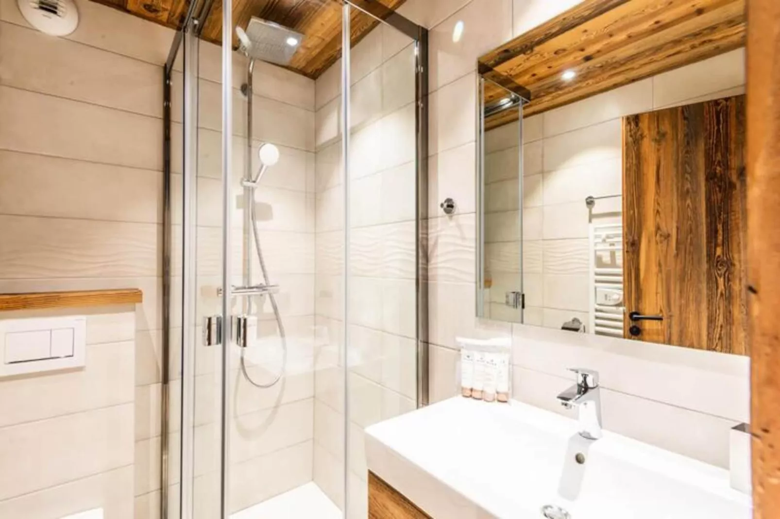 Résidence L'edelweiss-Badkamer