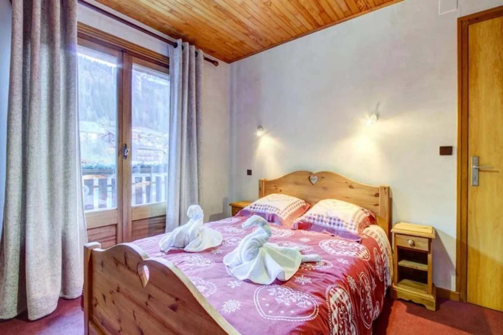 Résidence L'outo-Buitenkant zomer