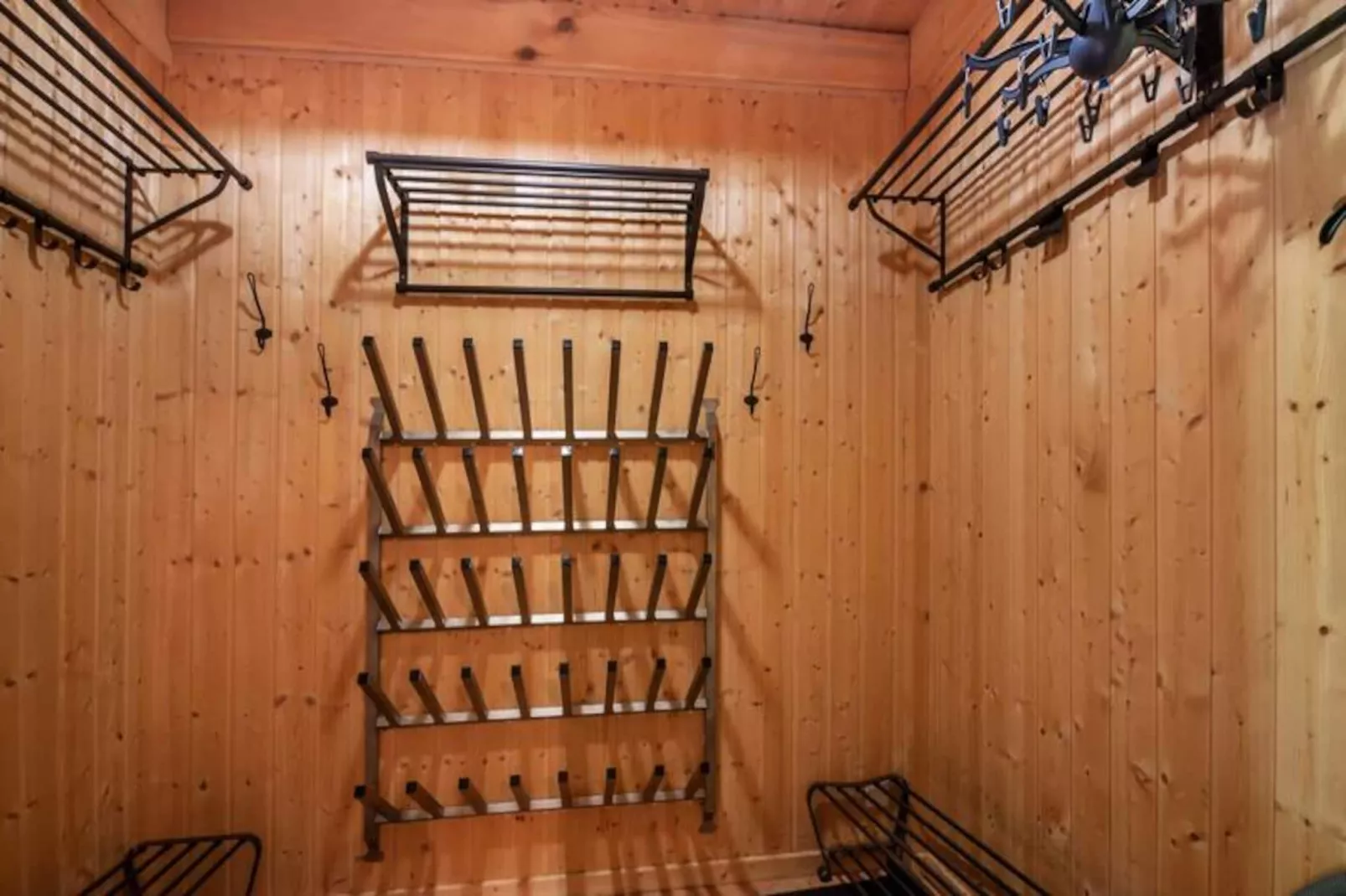 Chalet Clairvaux-montriond-Image-tags.