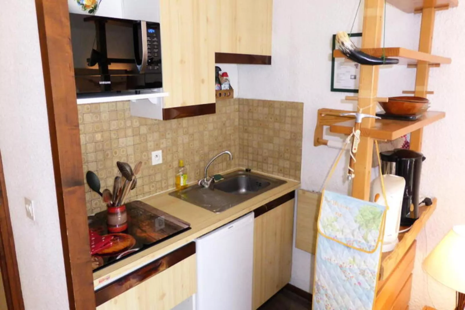 Résidence Le Brulaz-Buitenkant zomer